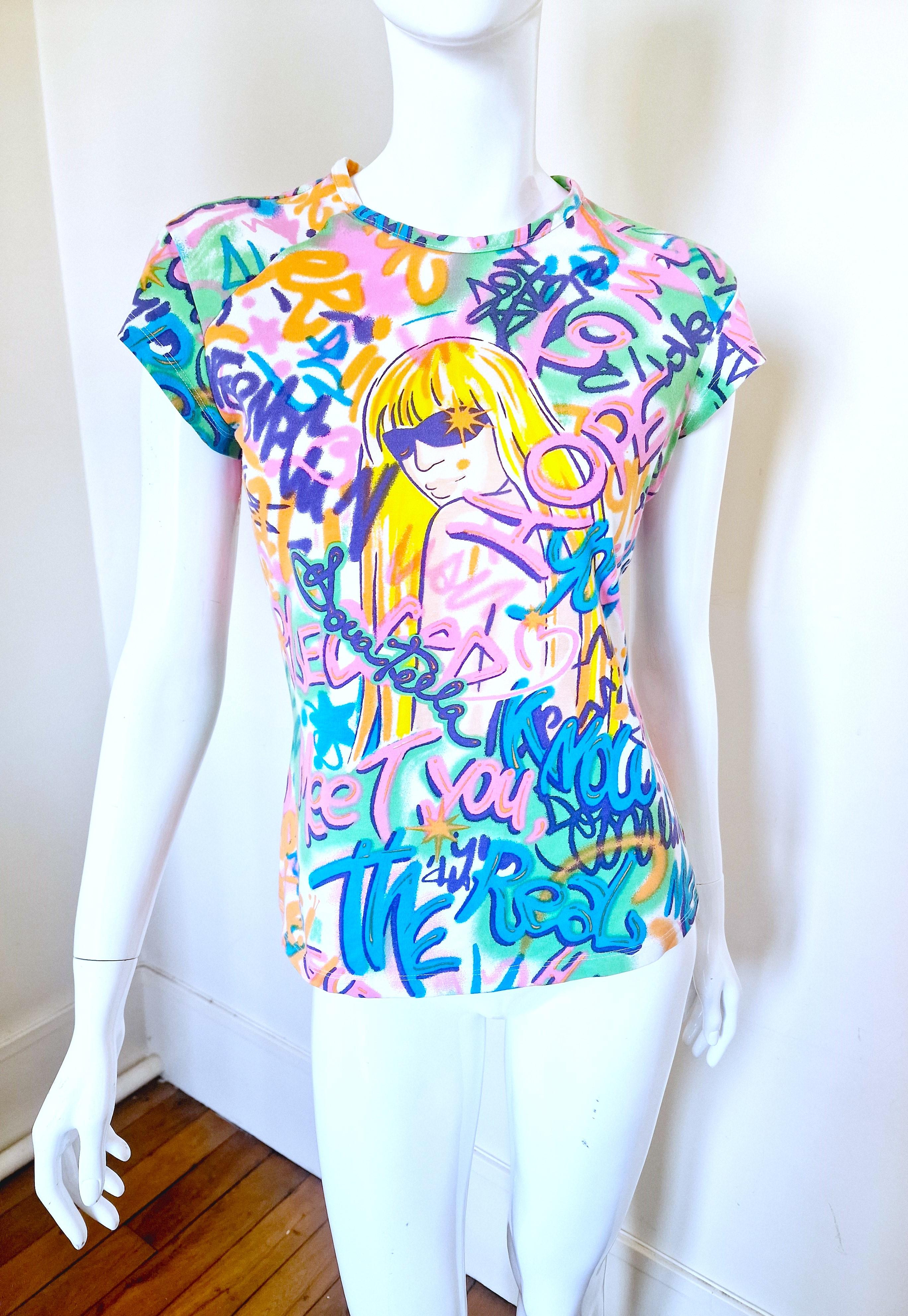 Versace Donatella Graffiti Neon Men Women Tag Small Medium Large T-shirt Top  In Excellent Condition In PARIS, FR