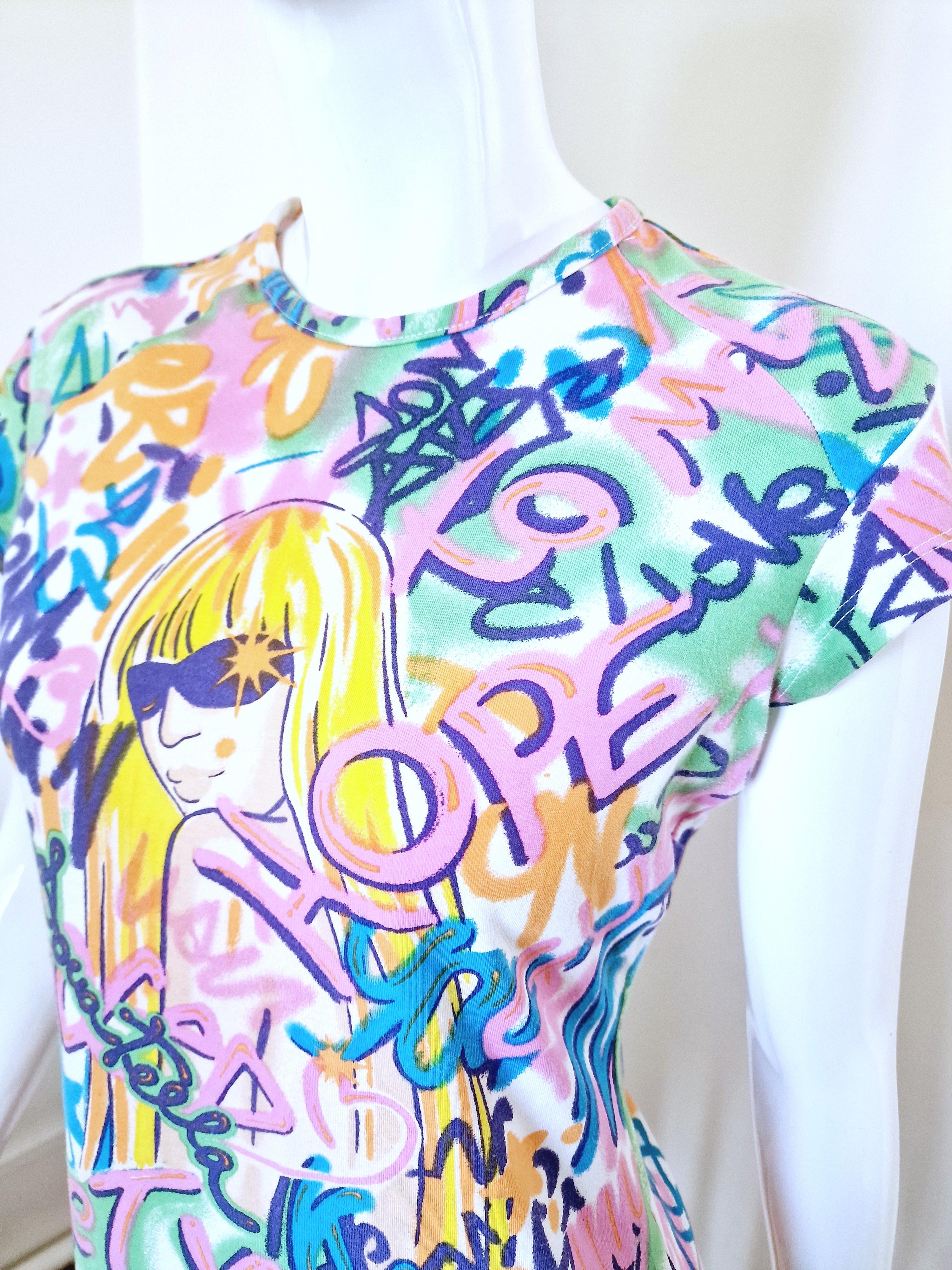 Versace Donatella Graffiti Neon Men Women Tag Petit T-shirt Top Moyen  1