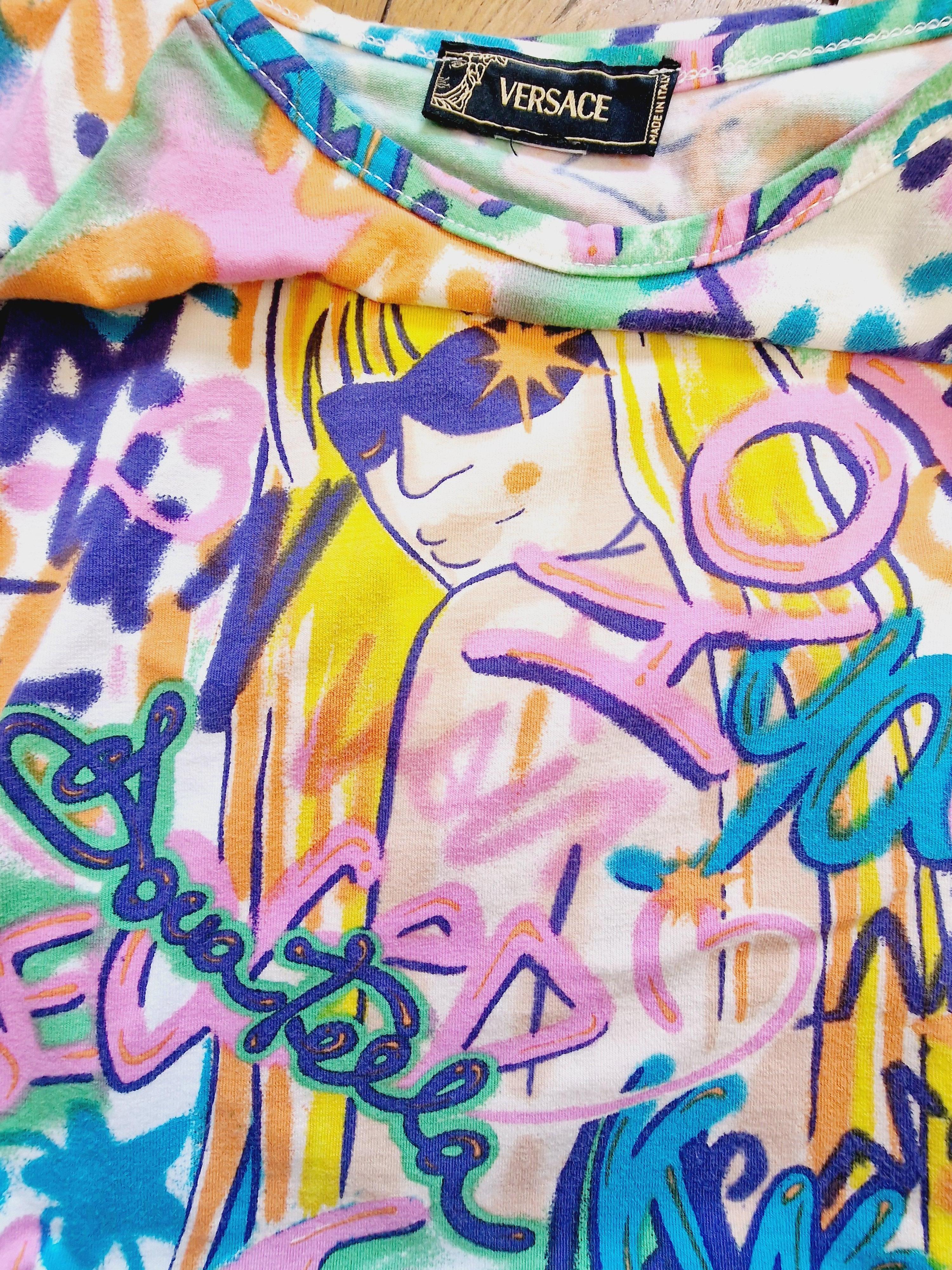 Versace Donatella Graffiti Neon Men Women Tag Petit T-shirt Top Moyen  5