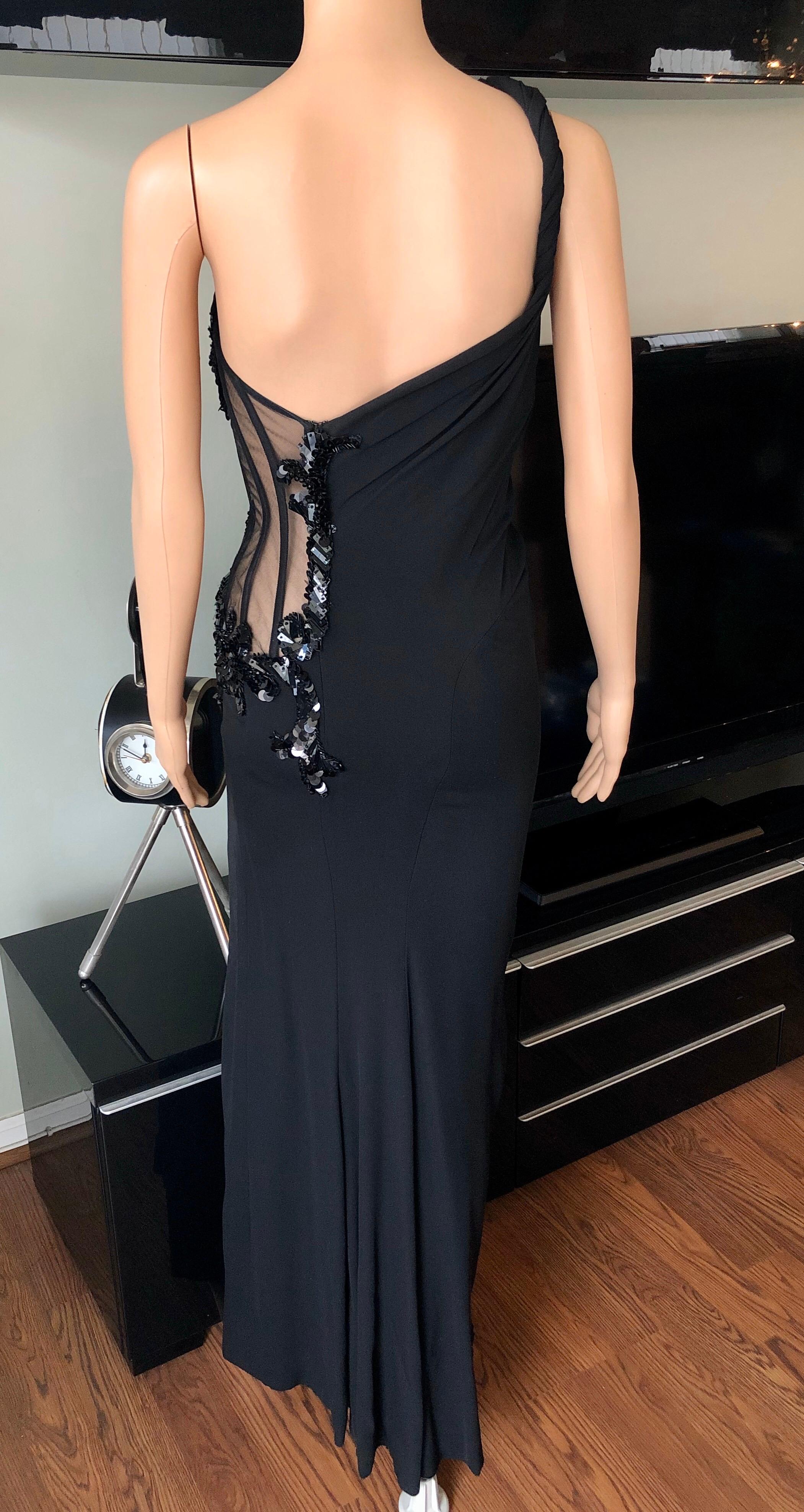 Versace Vestido de noche negro con corpiño adornado y transparencias en un hombro en venta 1