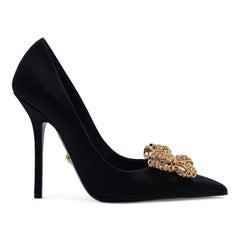 Versace Embellished Pumps Satin in Black