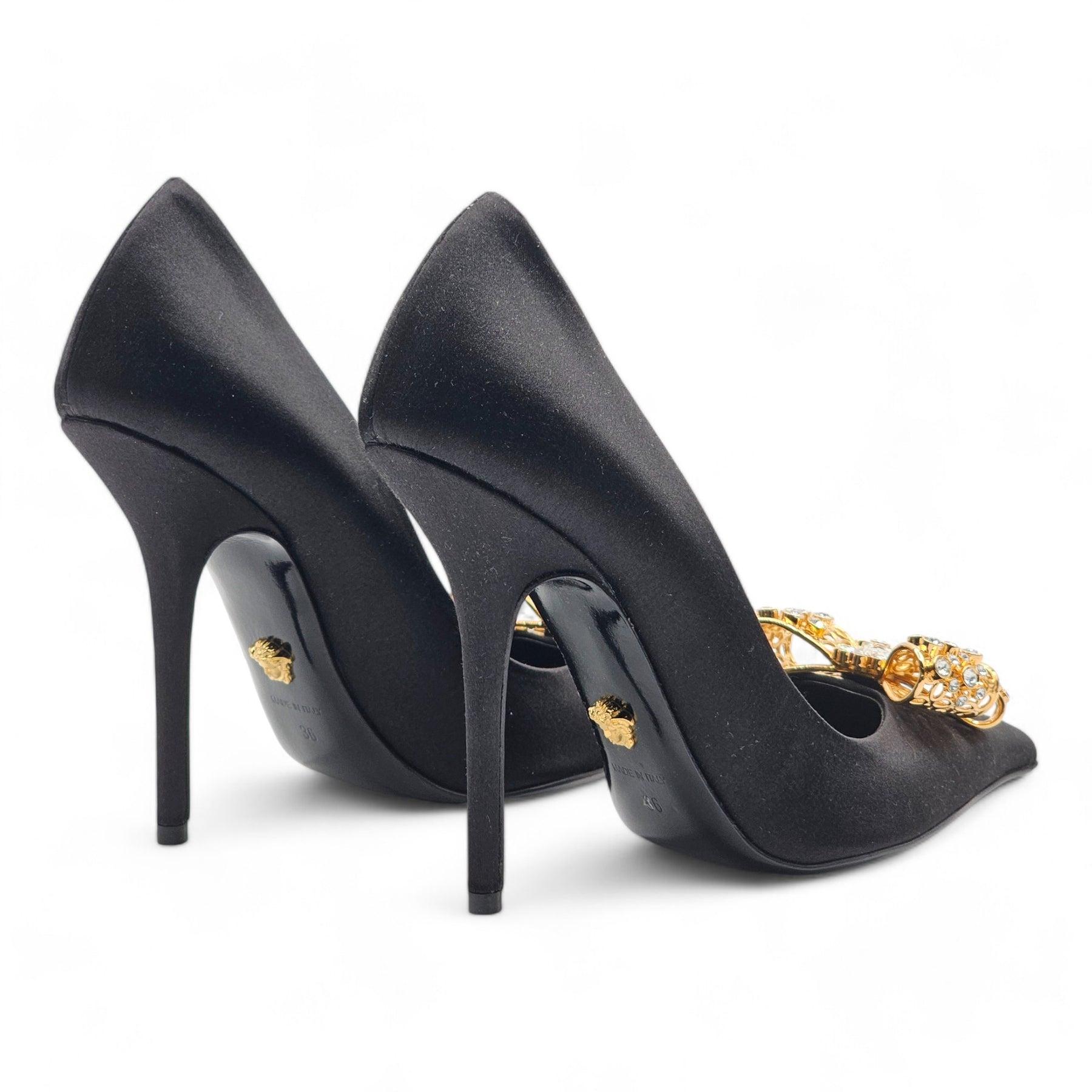 Versace Embellished Pumps Satin in Black In Excellent Condition For Sale In Los Angeles, CA