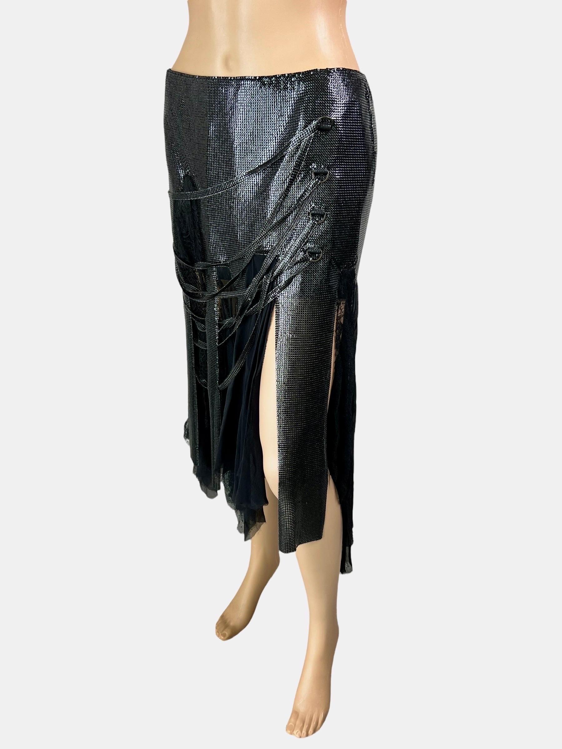 Versace H/W 2003 Laufsteg Oroton Metallgeflecht Kettenhemd Schwarzer asymmetrischer Rock aus Metallgeflecht  im Zustand „Hervorragend“ im Angebot in Naples, FL