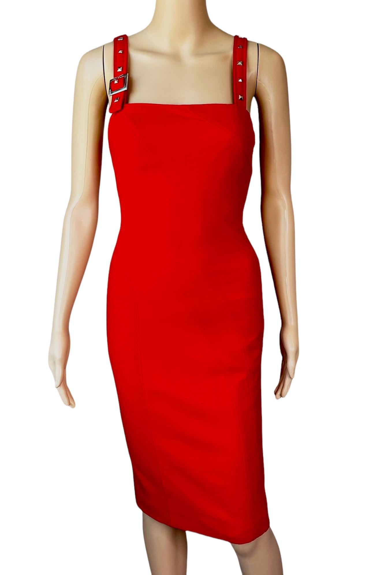 Versace F/W 2004 Runway Embellished Buckle Studded Detail Red Evening Dress In Excellent Condition For Sale In Naples, FL