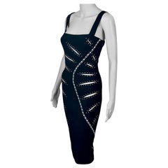 H/W 2004 Laufsteg verziertes, durchsichtiges Abendkleid mit Nieten