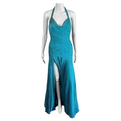 Versace F/W 2005 Runway Campaign Halter High Slit Evening Dress Gown (robe de soirée avec dos nu et fente)