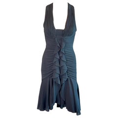 Versace H/W 2006 Schwarzes Kleid mit tiefem Ausschnitt und gerafften Rüschen