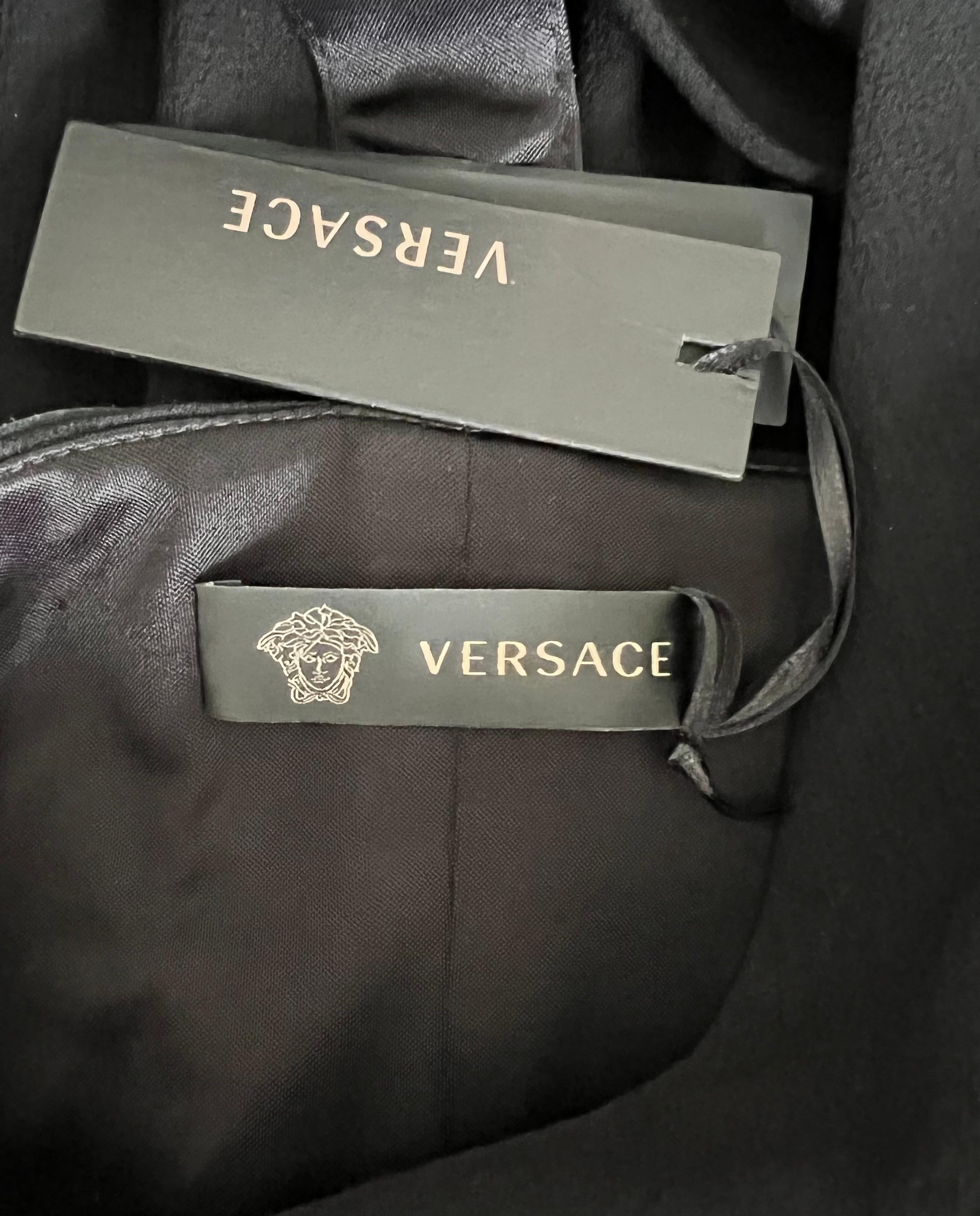 Versace F/W 2013 Bondage Vinyl Collar Plunged Cutout Black Dress For Sale 7