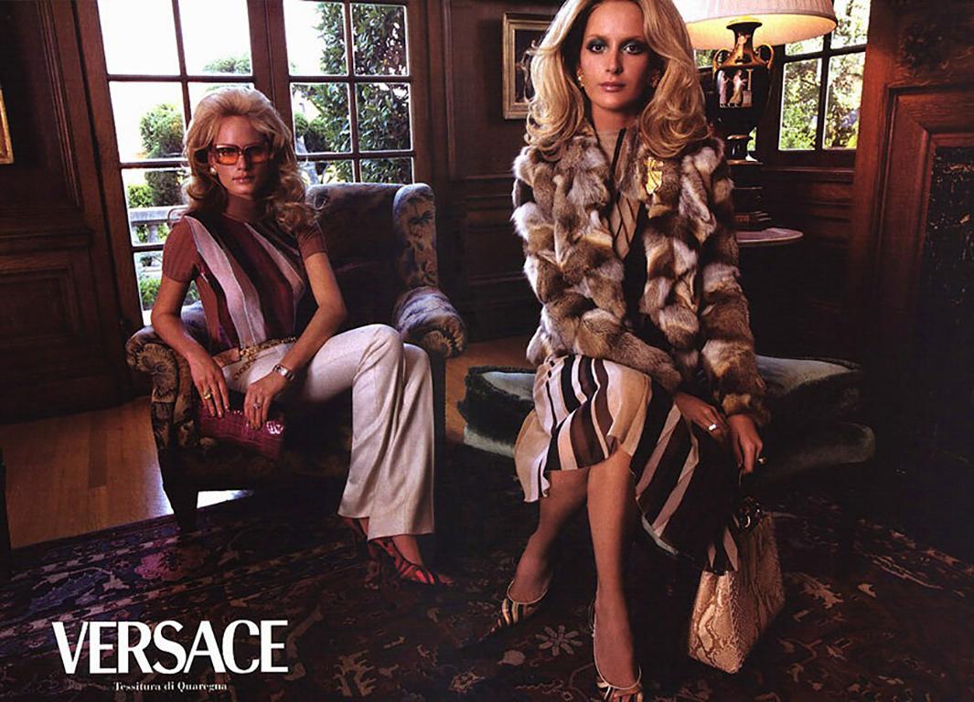 Gianni Versace Fall 2000 Short Sleeve Mockneck Knit Top For Sale 2