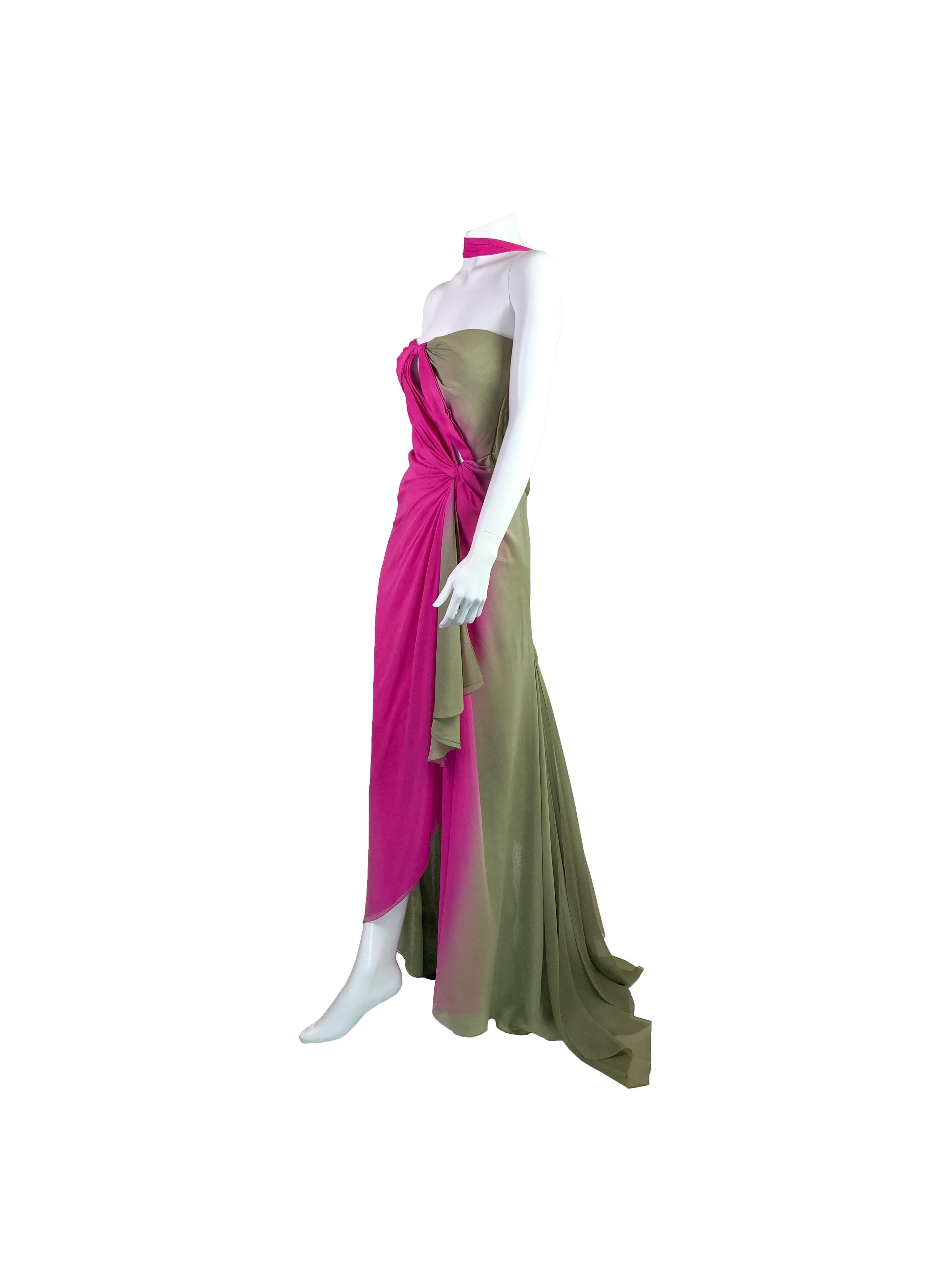 Versace Fall 2002 RTW Gradient Gown In Excellent Condition In Prague, CZ