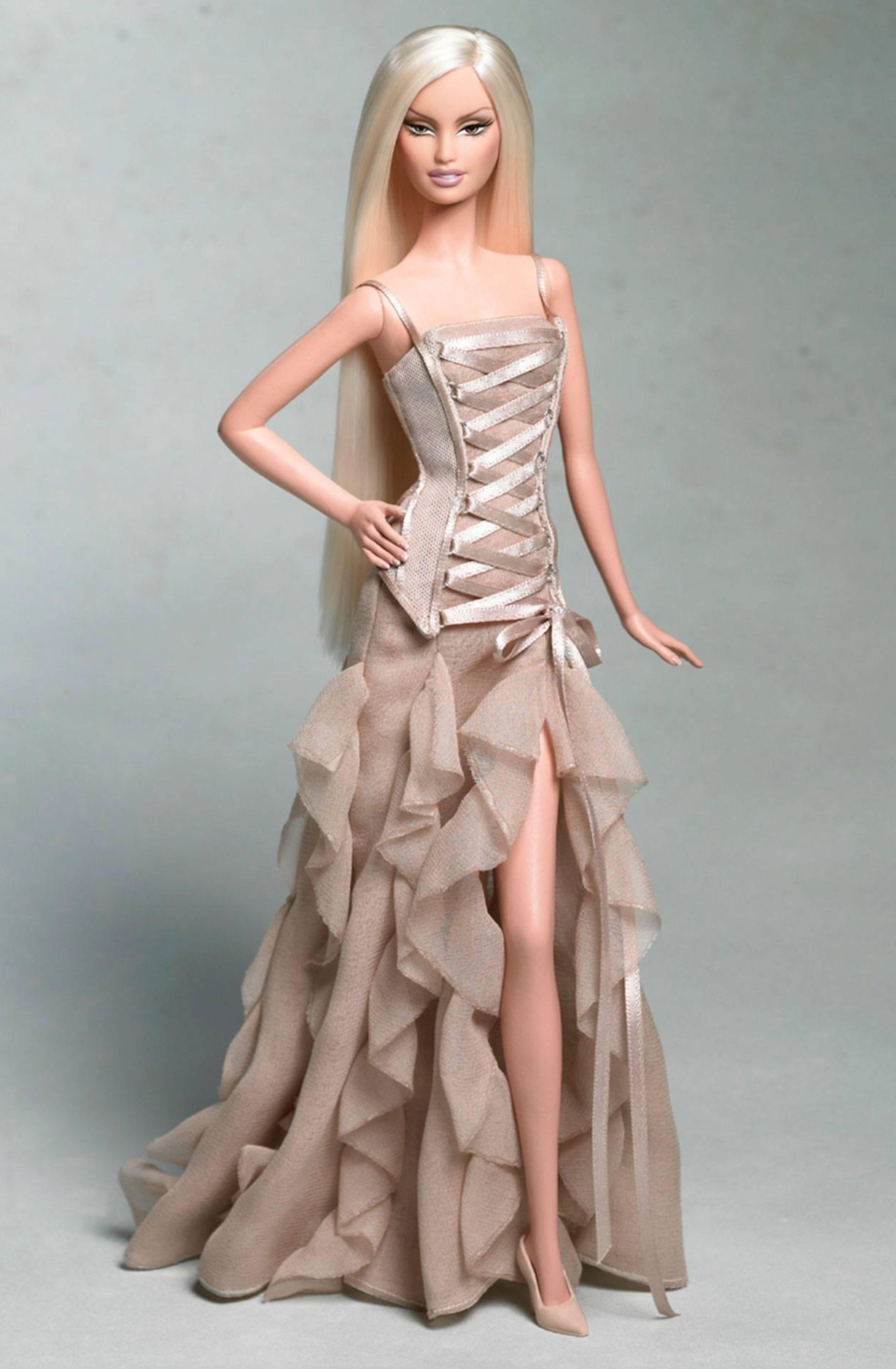 Versace Fall 2003 Runway Nude Silk Chiffon Lace Up Gown 8
