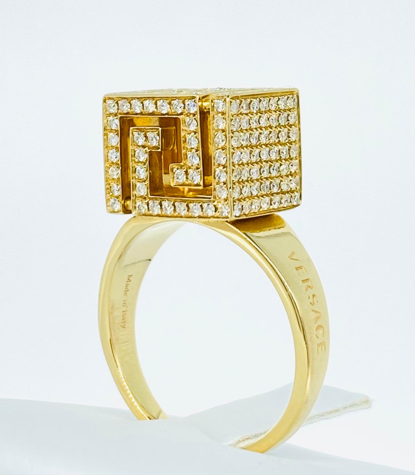 Round Cut Versace Fine Jewelry Greek Key Cube VVS Diamond Engagement Ring For Sale