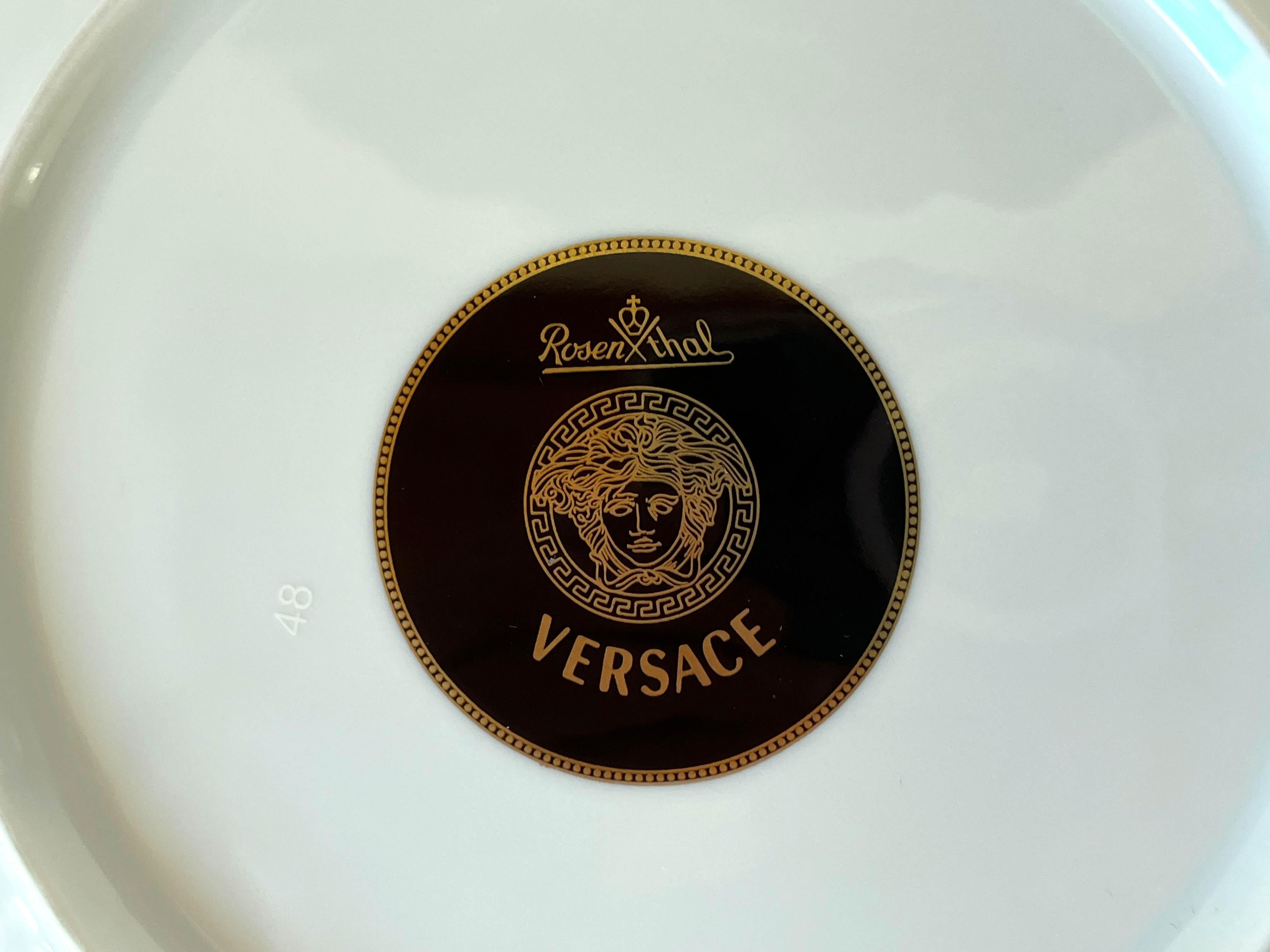 Porzellanteller von Versace für Rosenthal im Angebot 4