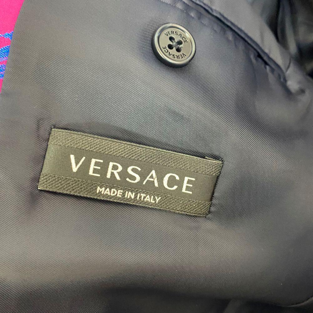 Versace Fuchsia and Blue Baroque Silk Blazer Jacket EU 46 In Excellent Condition In Montgomery, TX