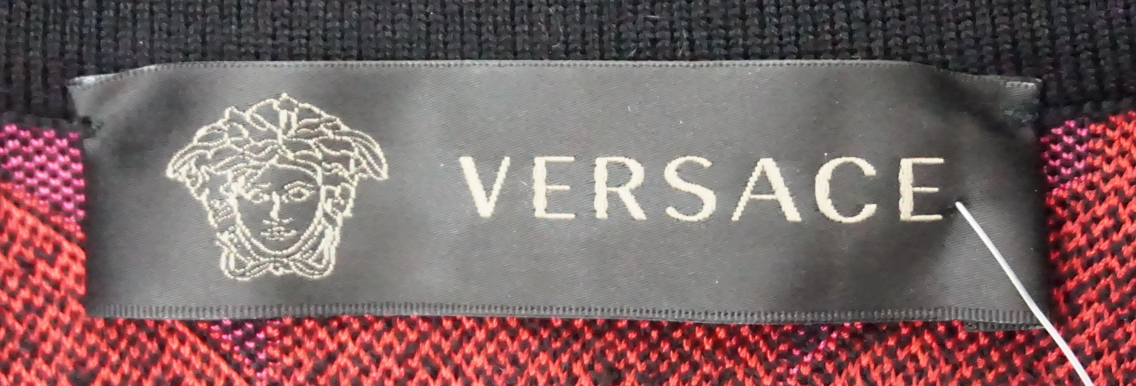 Versace Fuschia and Black Knit Dress - 38 In Excellent Condition In West Palm Beach, FL