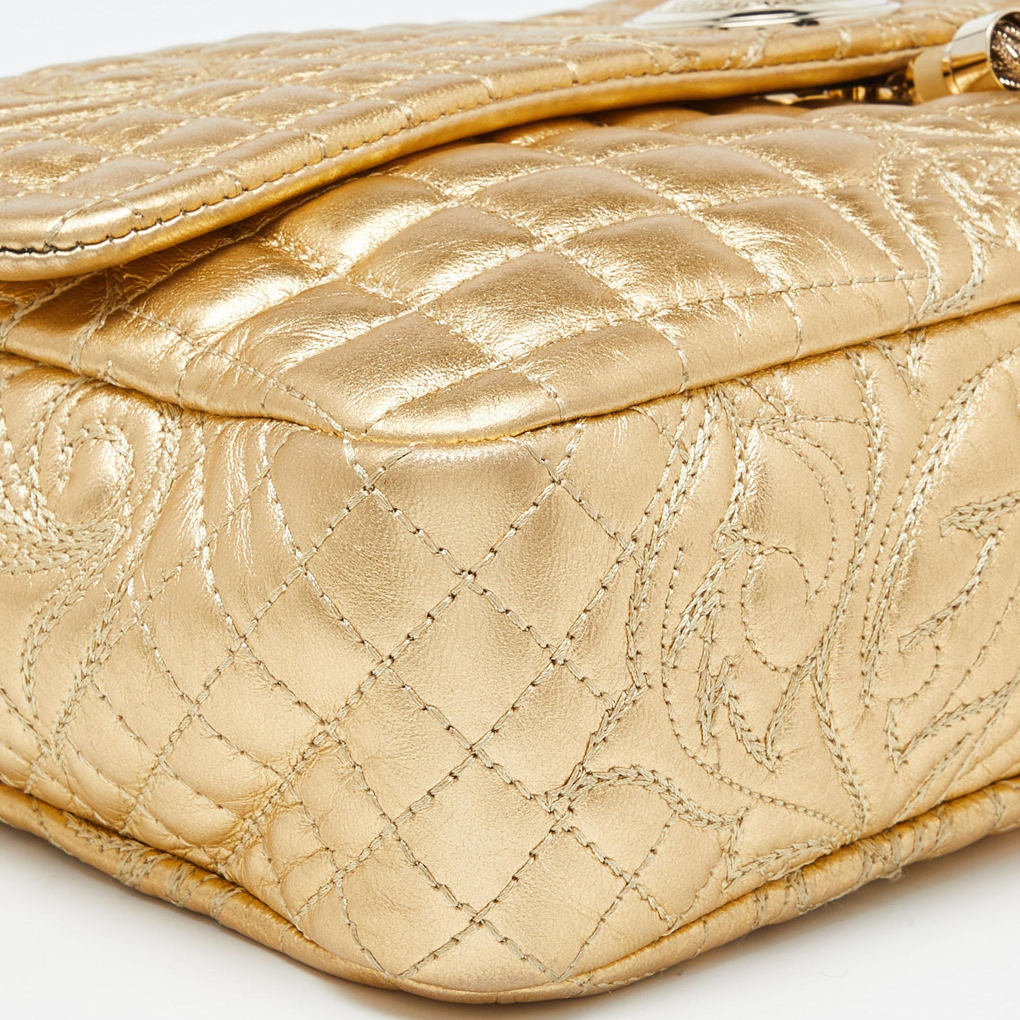 Versace Gold Barocco Leather Vanitas Medea Shoulder Bag In Good Condition For Sale In Dubai, Al Qouz 2