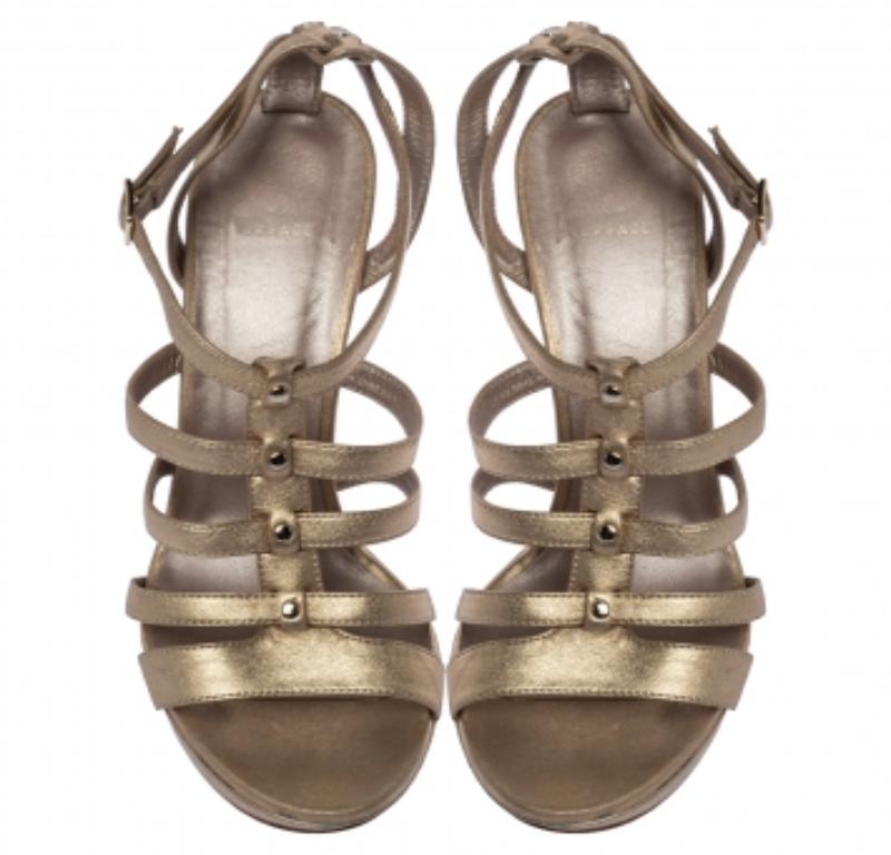 Versace Gold Leather Caged Platform Sandals Size 36 In Fair Condition For Sale In Dubai, Al Qouz 2