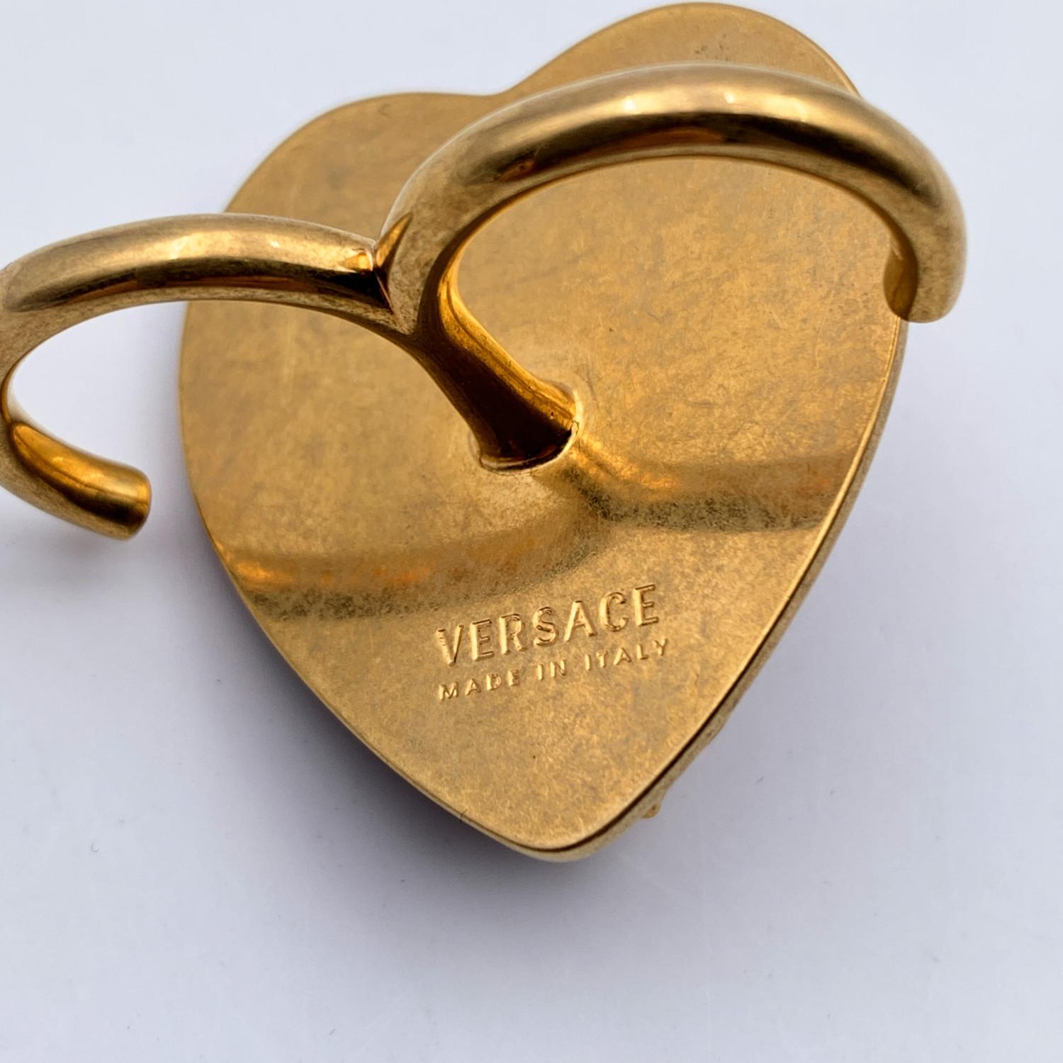 Versace Gold Metal Heart Virtus Double Ring Size S Never Worn In New Condition In Rome, Rome