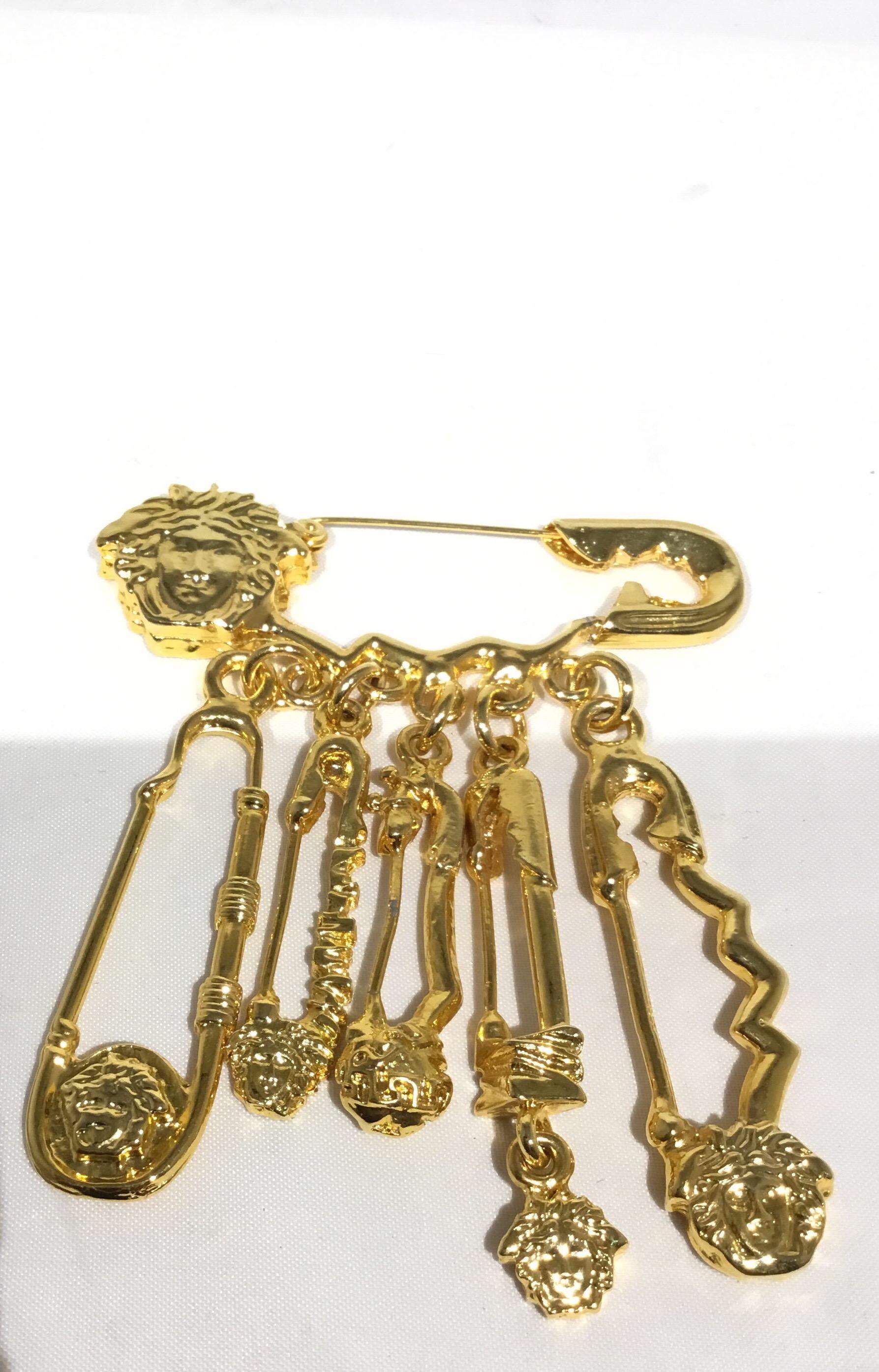 Versace Gold-Sicherheitsnadel Medusa-Baumelbrosche für Damen oder Herren