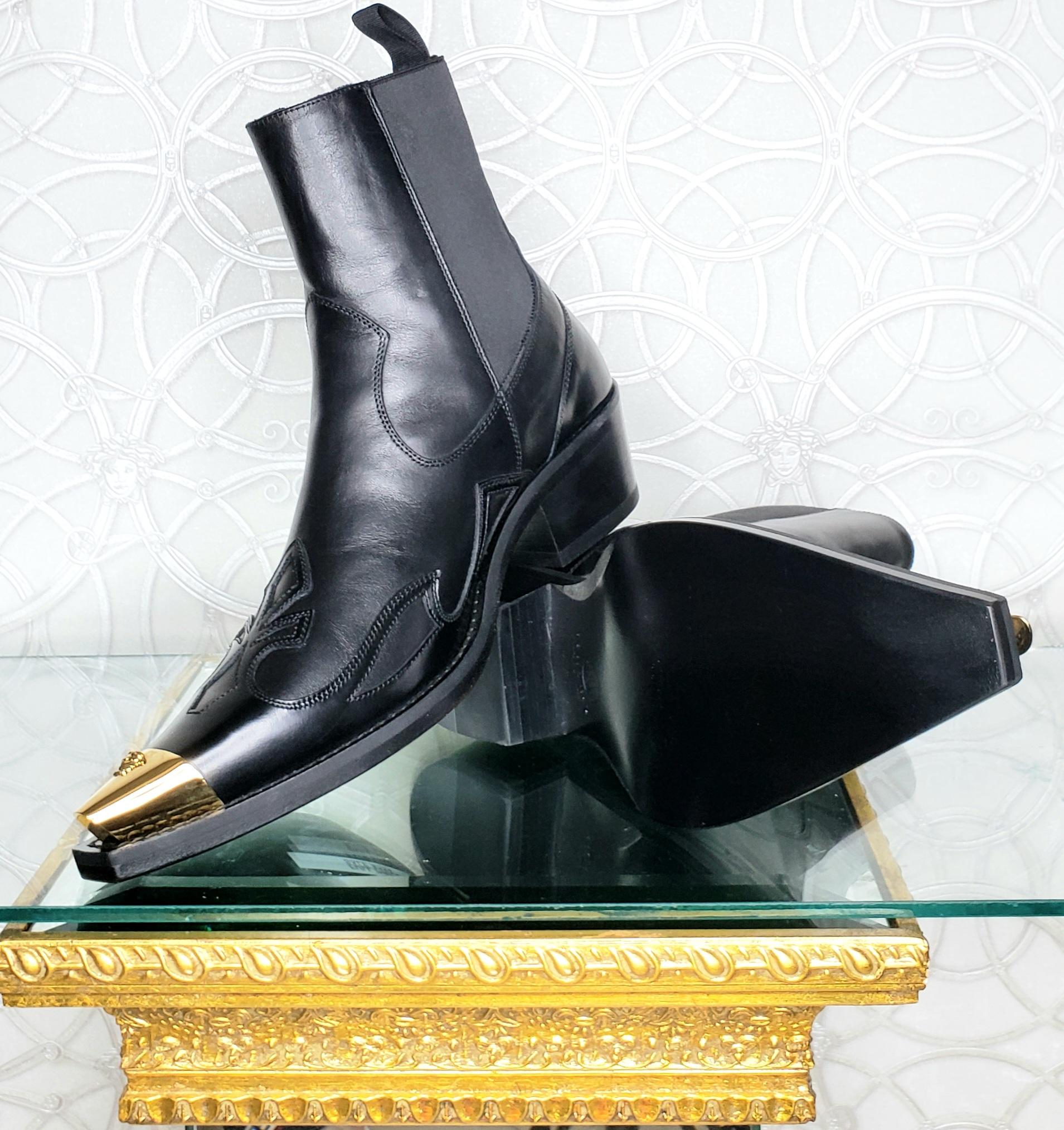 VERSACE GOTHIC SIGNS 24k GOLD PLATED MEDUSA TIPS BLACK LEATHER BOOTS 40.5 - 7.5 In New Condition In Montgomery, TX