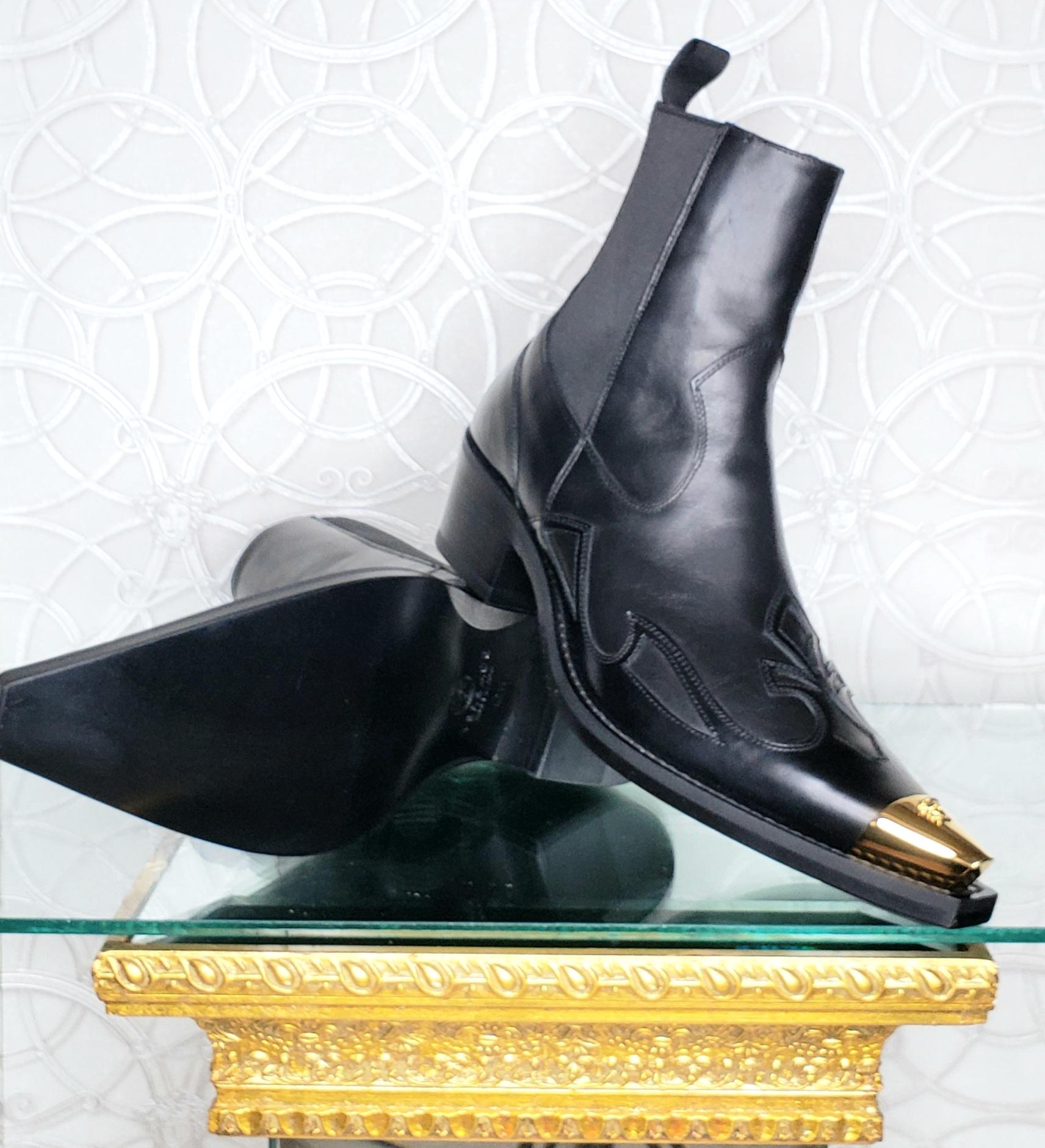 Women's or Men's VERSACE GOTHIC SIGNS 24k GOLD PLATED MEDUSA TIPS BLACK LEATHER BOOTS 40.5 - 7.5
