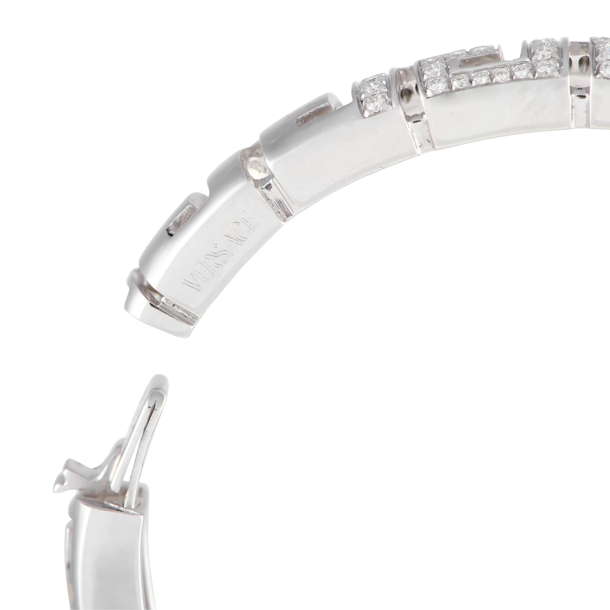Round Cut Versace Greca 18K White Gold 1.20ct Diamond Bangle Bracelet VE12-091324 For Sale