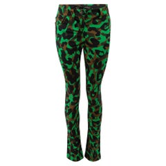 Versace Jean skinny imprimé camouflage vert avec détails en forme de Méduse, Taille XS