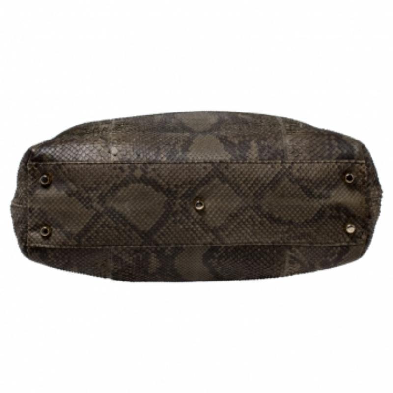 Fourre-tout en cuir de python vert de Versace Pour femmes en vente