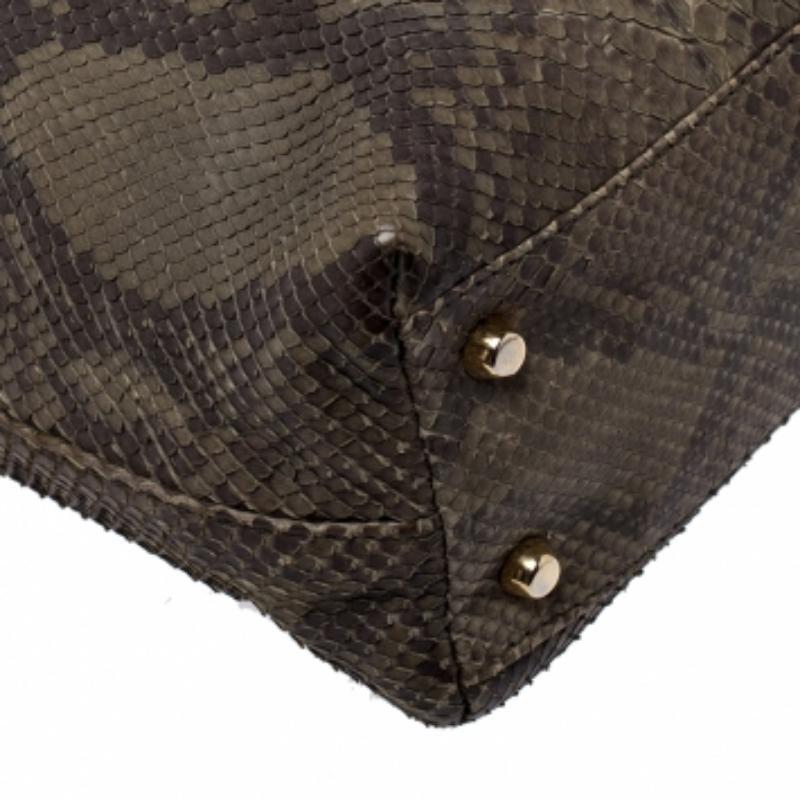 Fourre-tout en cuir de python vert de Versace en vente 1