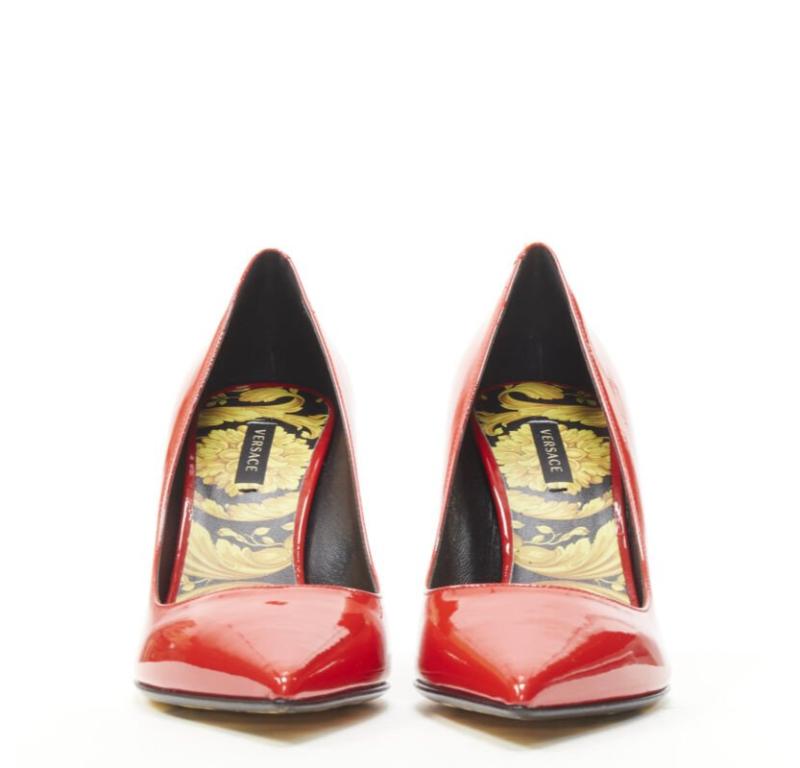 VERSACE Hibiscus Barocco gold sole red patent Medusa stud pump EU39 US9 In Excellent Condition In Hong Kong, NT