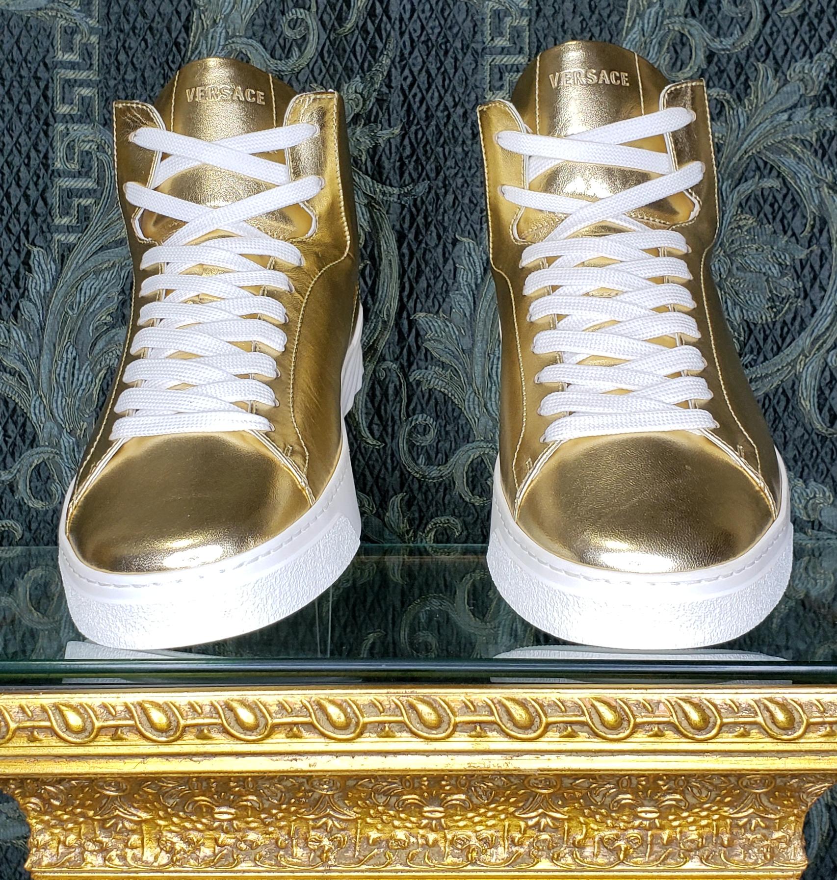 Men's VERSACE HIGH -TOP METALLIC LEATHER SNEAKERS w/WHITE MEDUSA SOLE 41 For Sale