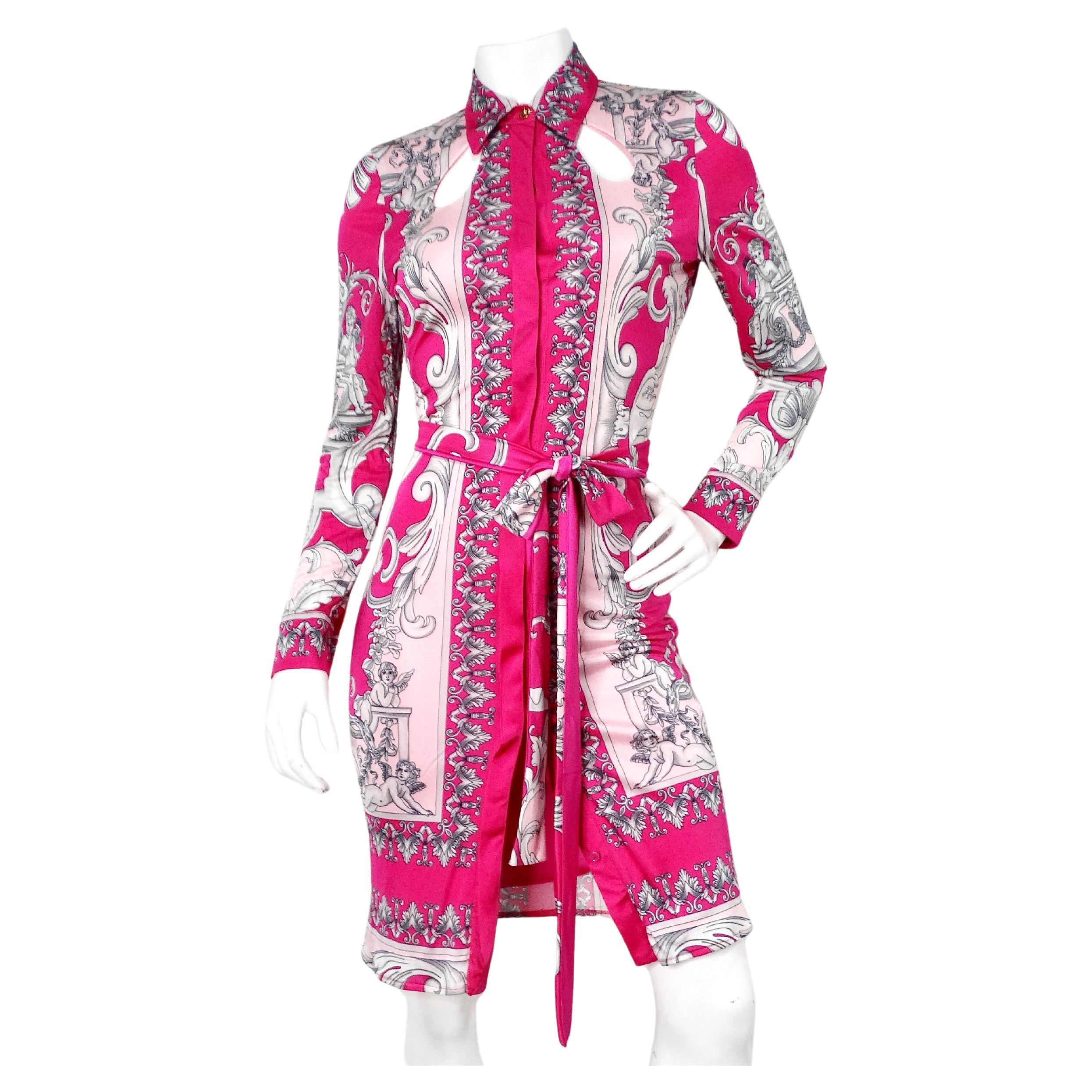 Vestido con Cinturón de Manga Larga y Estampado Barroco Recortado Versace Rosa Caliente en venta