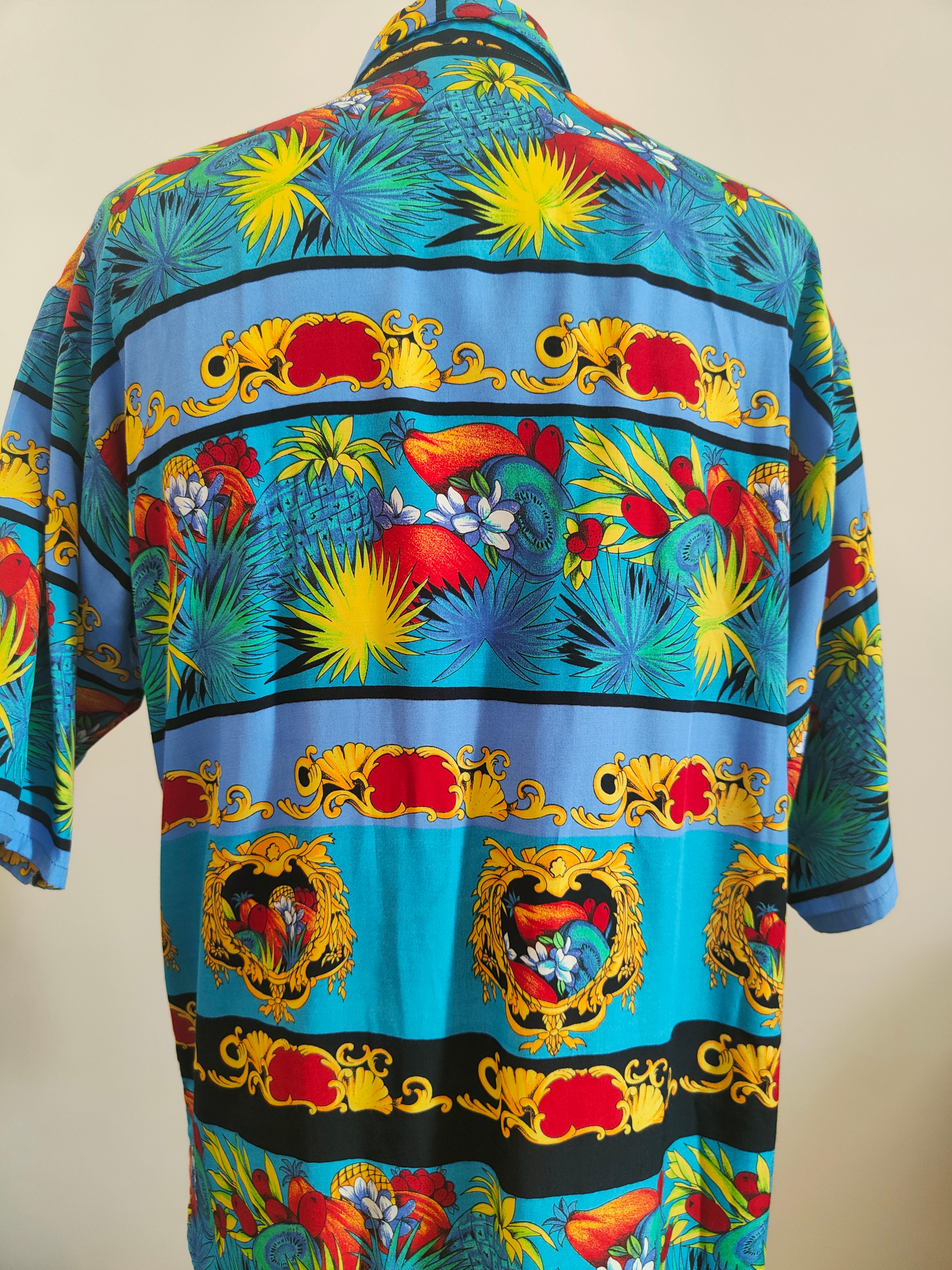 Versace iconic multicoloured cotton shirt In Excellent Condition For Sale In Capri, IT