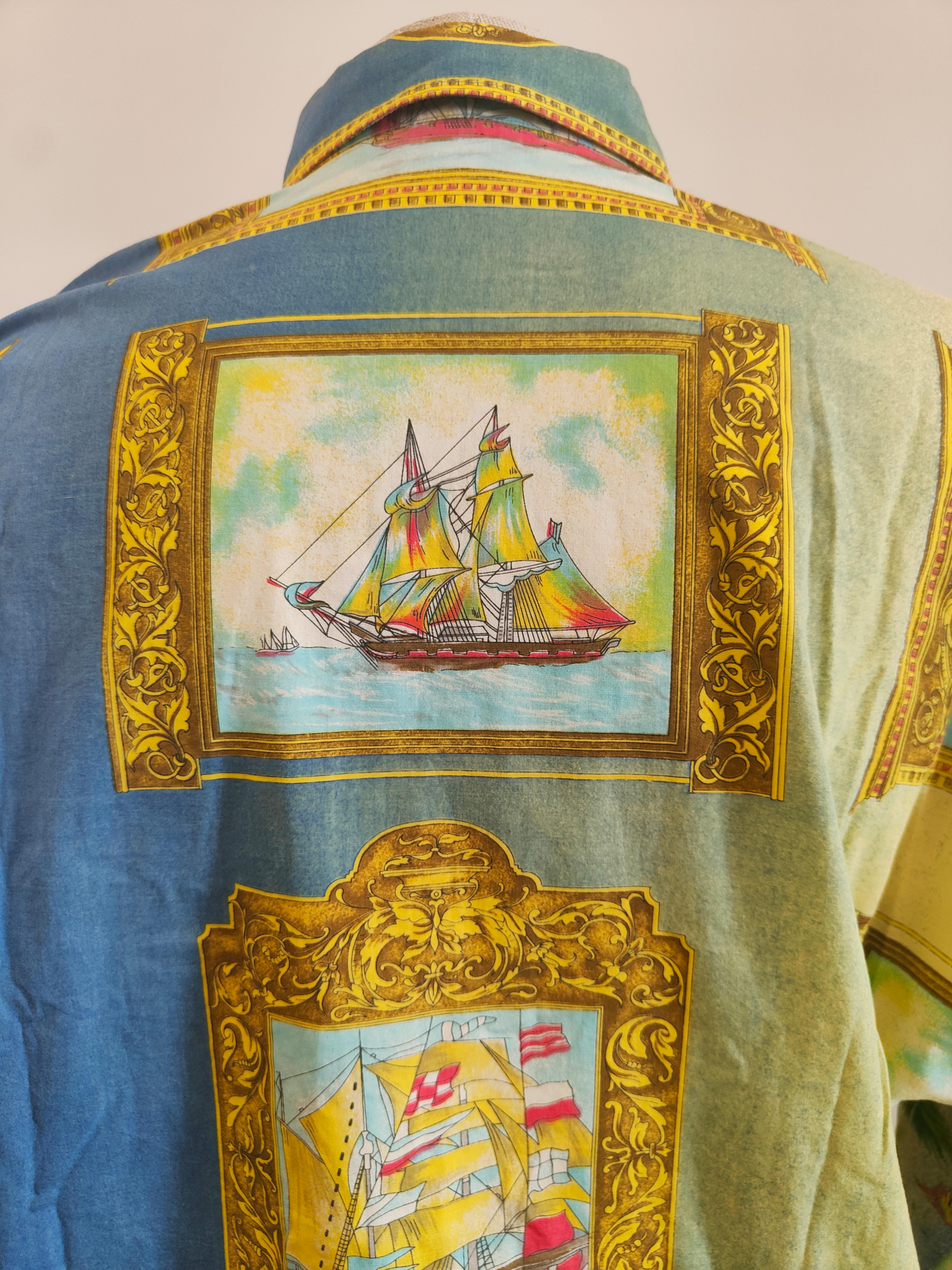 Versace - Chemise en coton multicolore emblématique Excellent état - En vente à Capri, IT