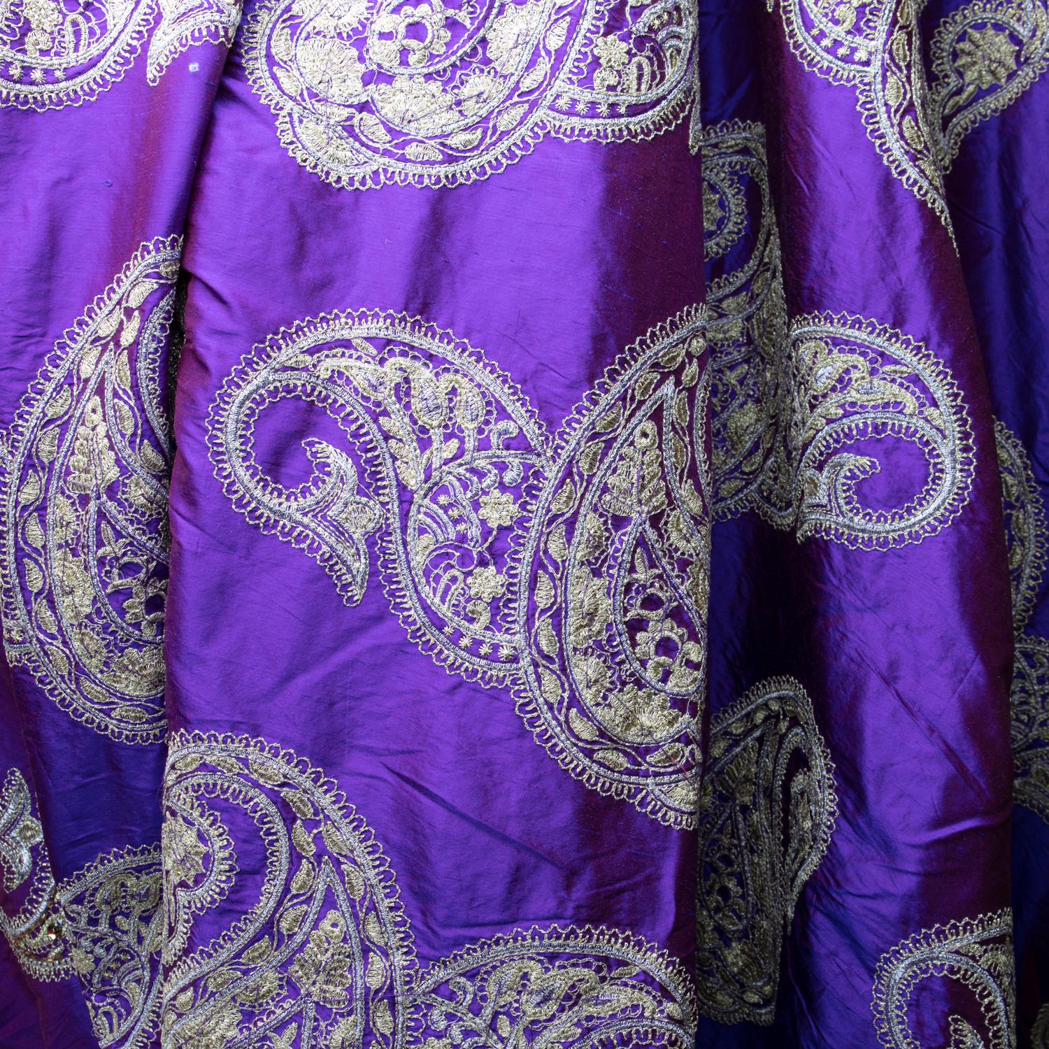 Indian Versace Inspired Violet Paisley Ari Metallic Embroidery Jeweled Rhinstone Silk For Sale