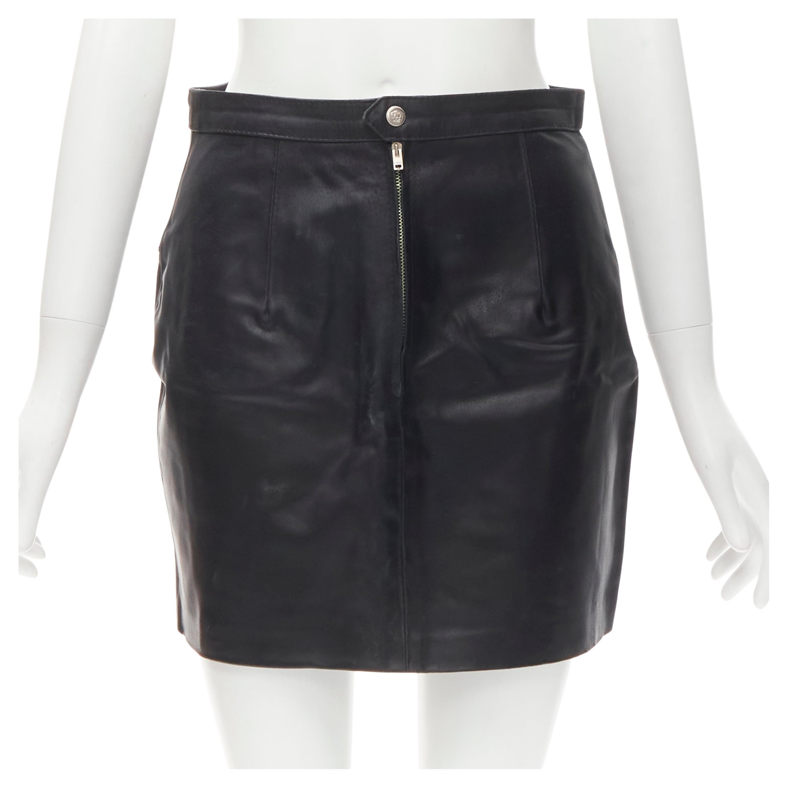 VERSACE JEAN COUTURE Vintage black leather Medusa zip contour mini skirt 28" For Sale