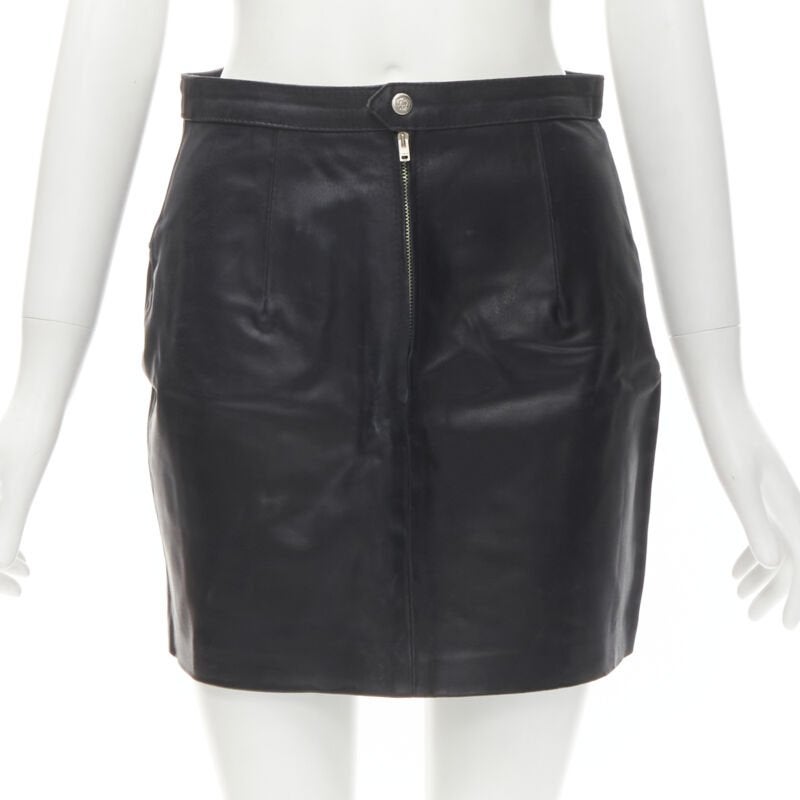 VERSACE JEAN COUTURE Vintage black leather Medusa zip contour mini skirt 28" For Sale