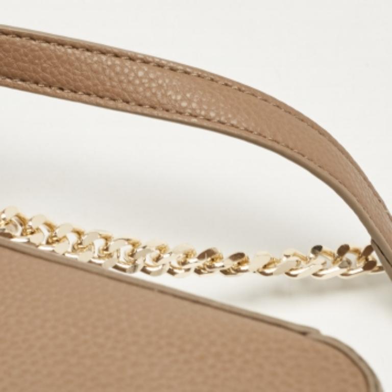 Bolso con solapa y logotipo Versace Jeans de piel marrón en venta 5