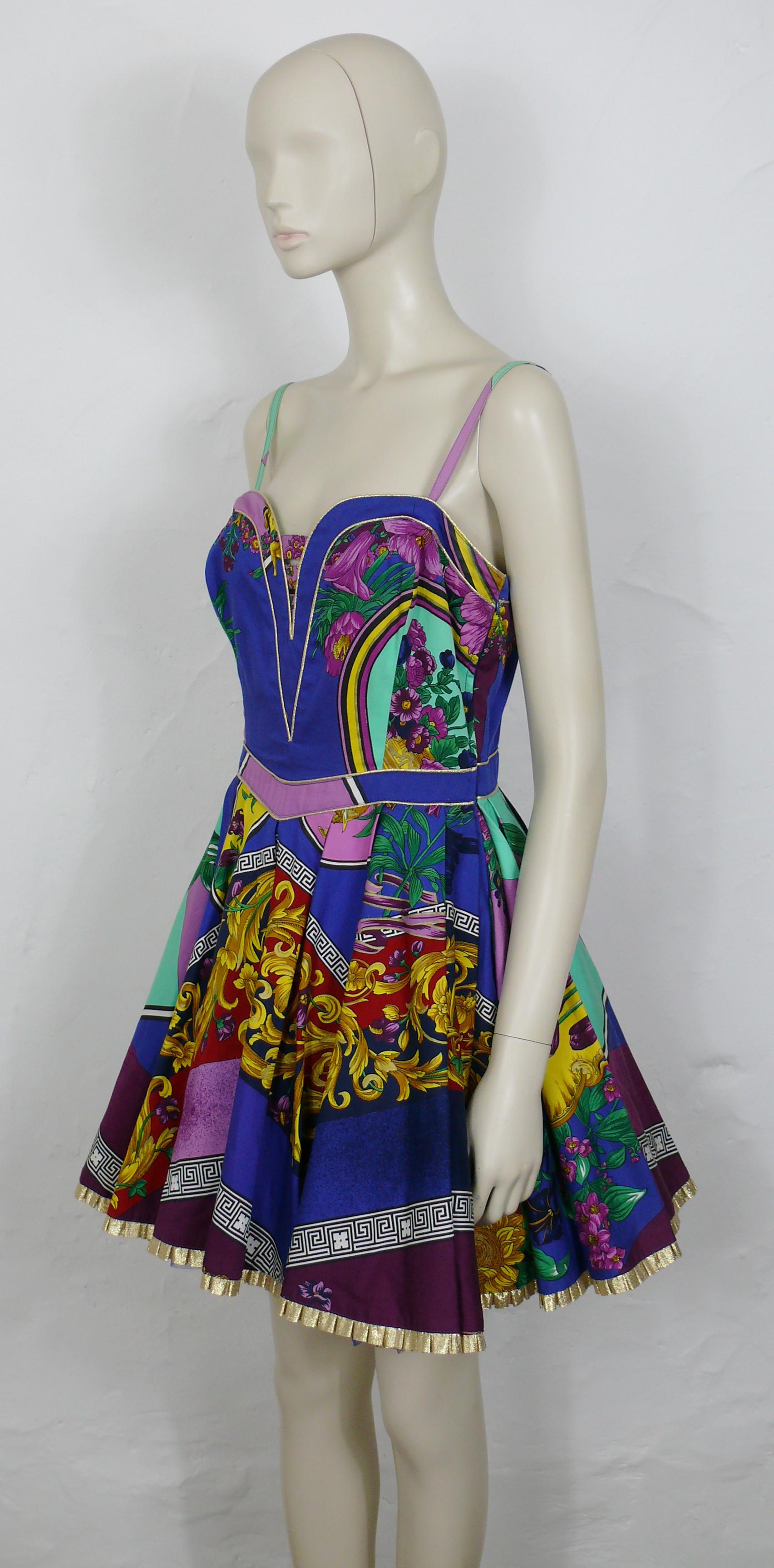 Versace Jeans Couture 1990 Opulent Barocco Print Dress Pour femmes en vente