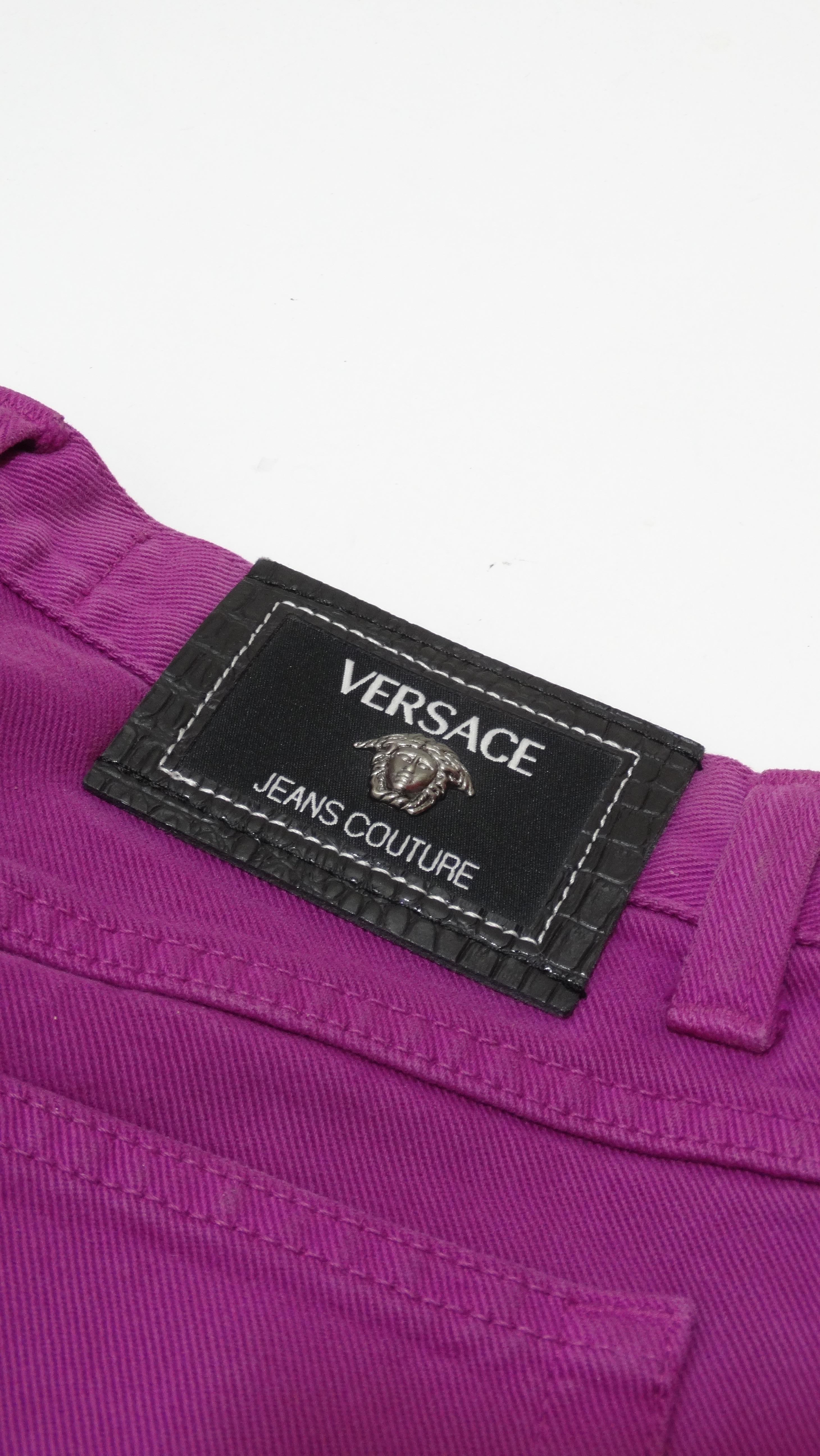 Versace Jeans Couture 1990er Jahre lila Jeans  im Angebot 2