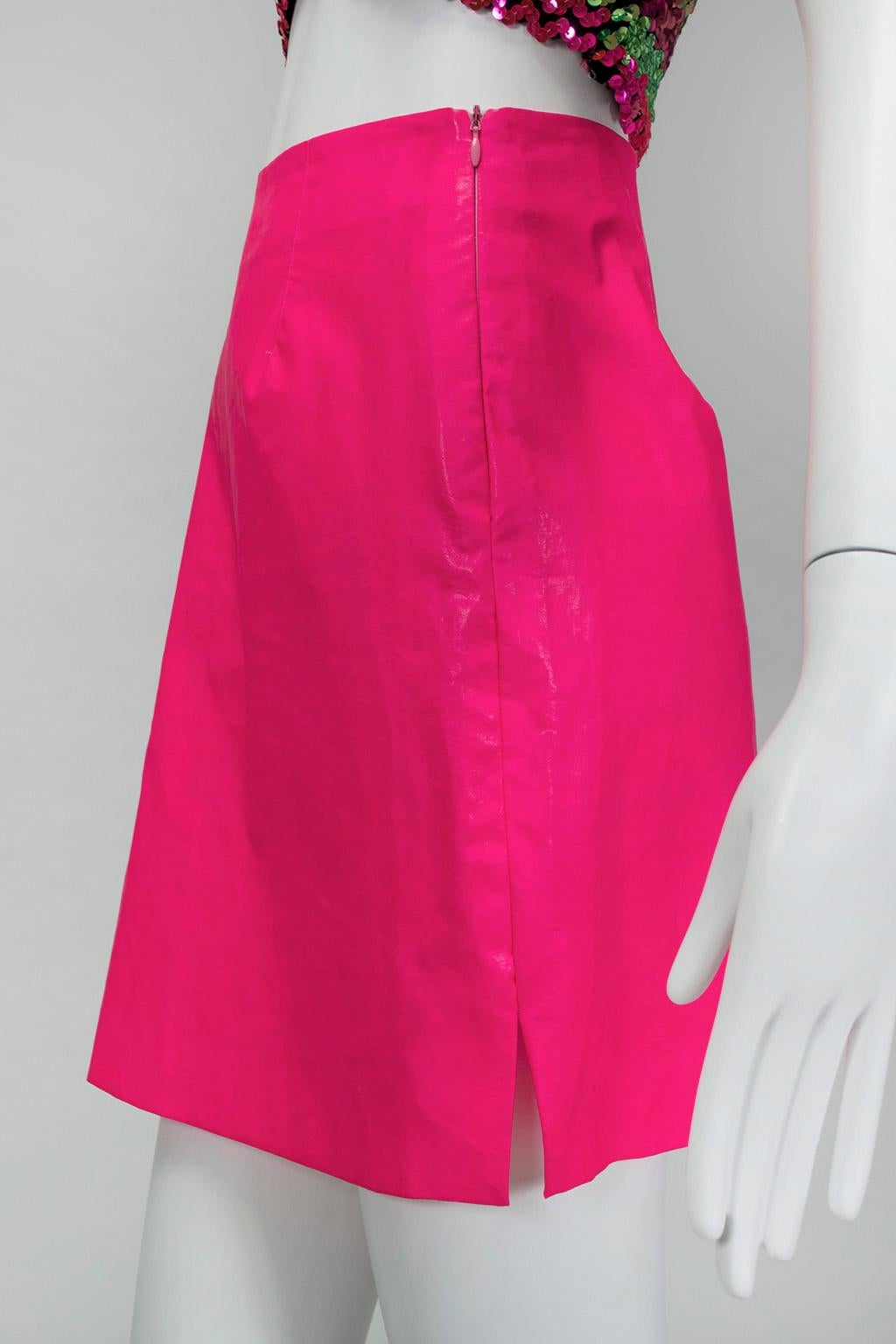 Versace Barbiecore Hot Pink Waxed Vegan Leather Mini Skirt - M, 1990s In Good Condition For Sale In Tucson, AZ