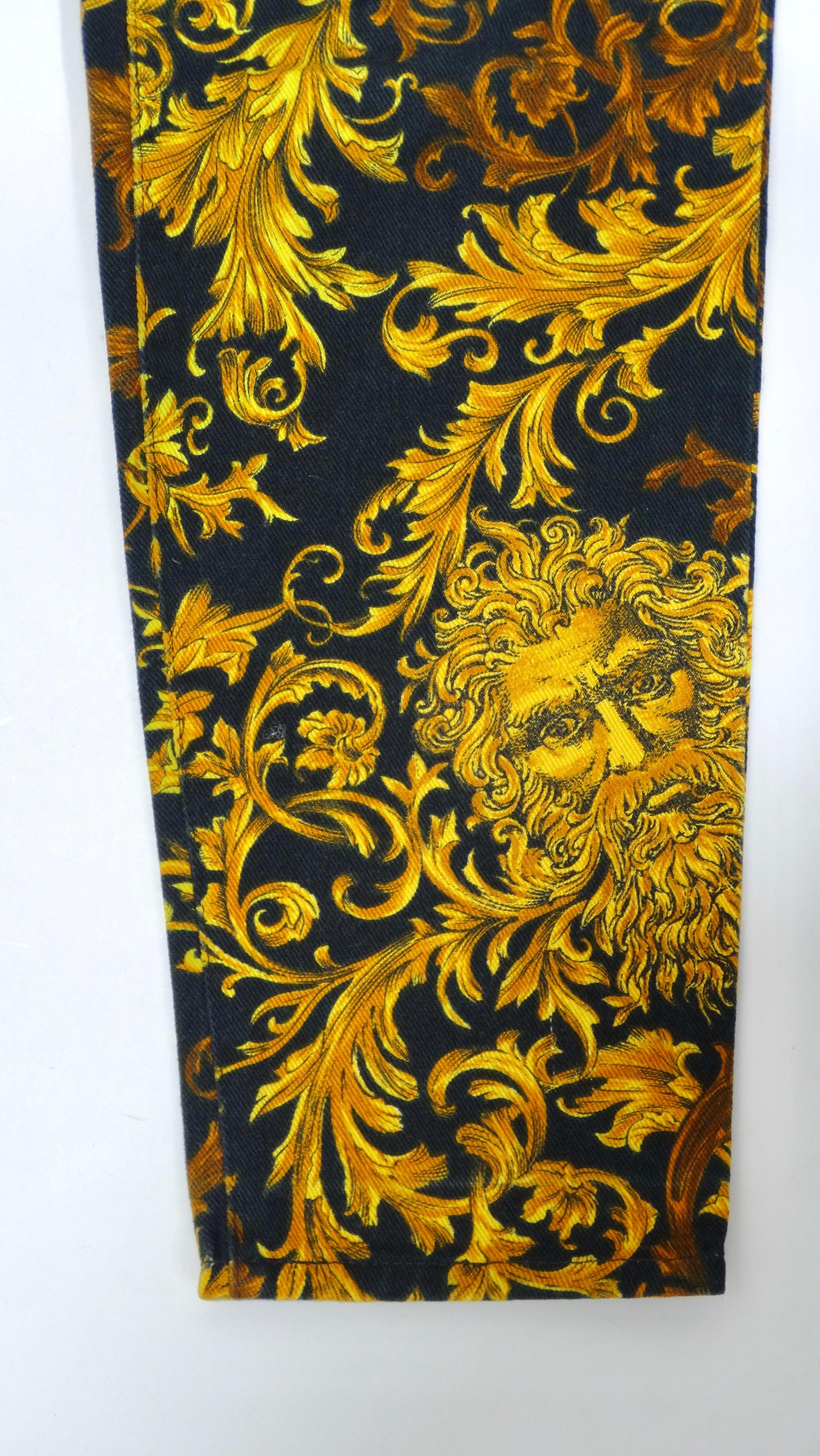 Versace Jeans Couture Baroque-Print Cropped Jeans In Excellent Condition For Sale In Scottsdale, AZ