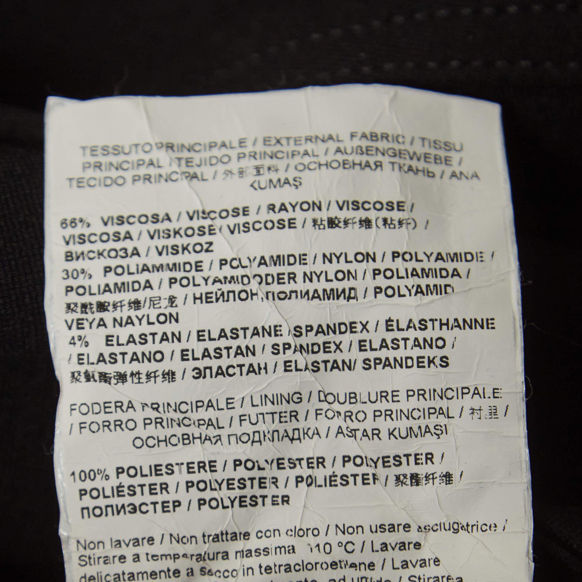 Versace Jeans Couture Schwarze Hose mit Gürteltasche und Taschendetail aus Skinny L im Angebot 1