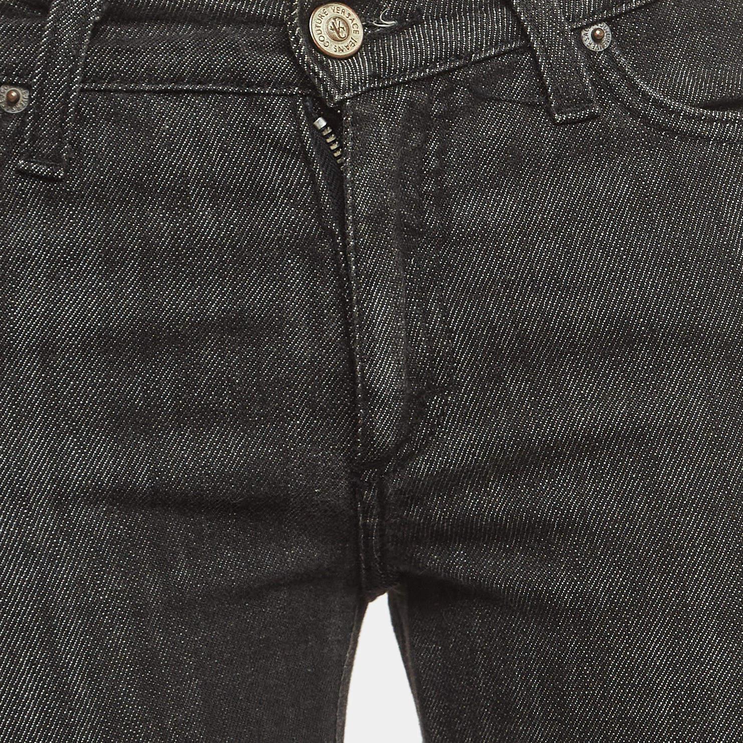 Noir Versace Jeans Couture Jean en denim brodé noir M Taille 30 en vente
