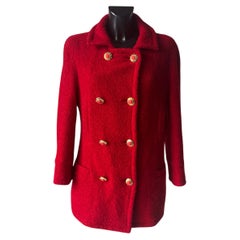 Versace Jeans Couture 90s manteau en laine vierge rouge avec boutons Medusa