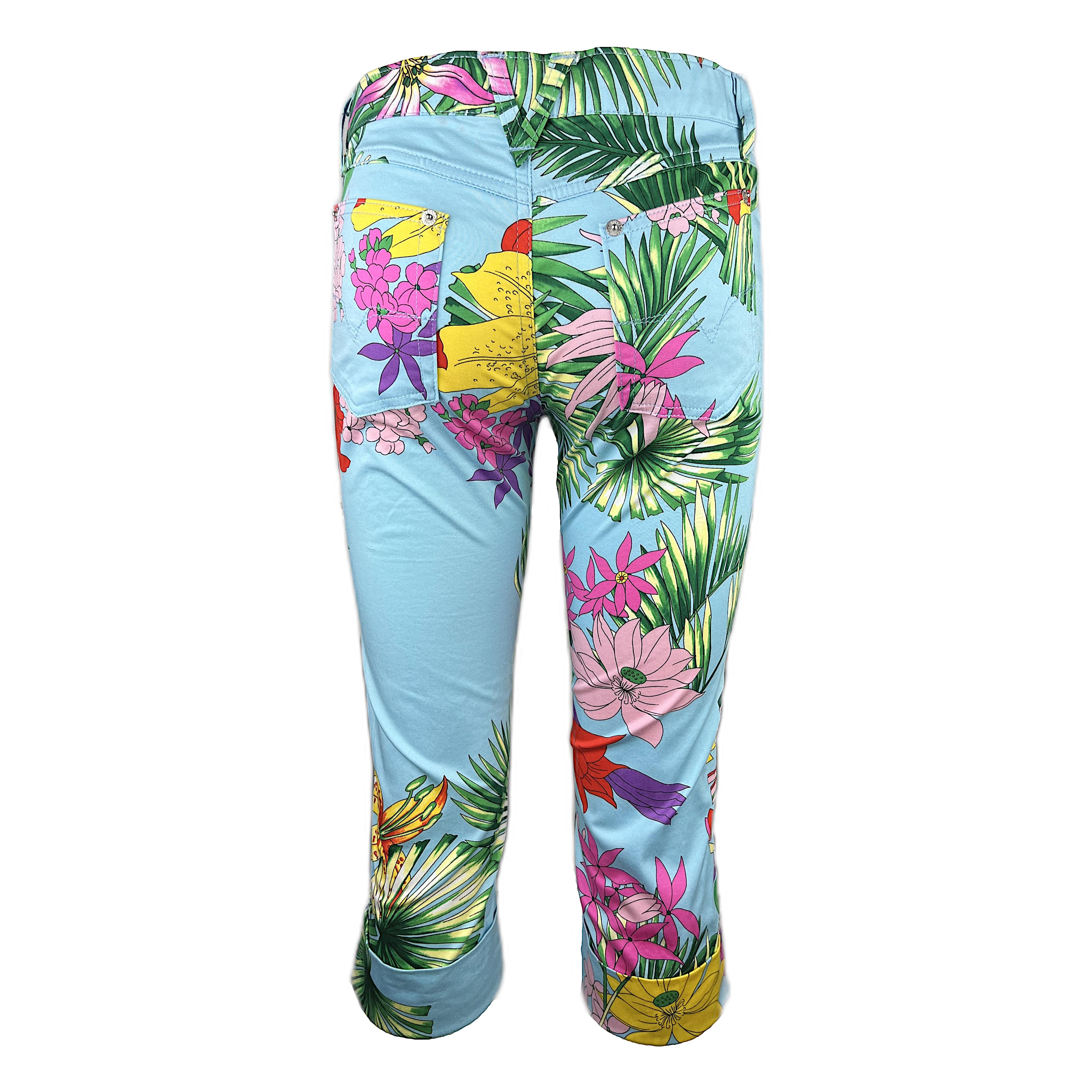 Gray VERSACE JEANS COUTURE – Capri Pants with Tropical Floral Print  Size 6US 38EU