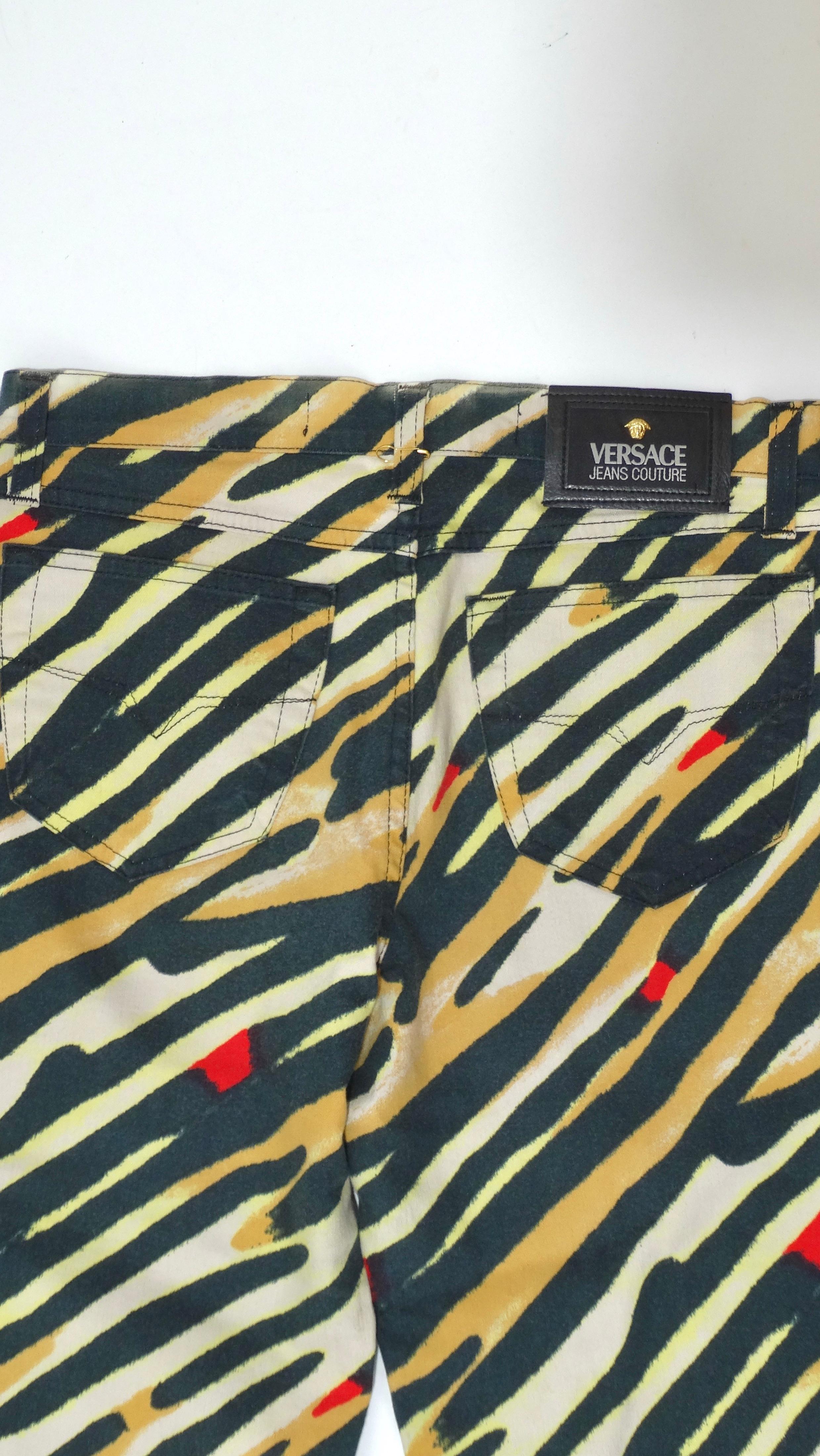 Versace Jeans Couture - Pantalon à imprimé floral et animal en vente 3