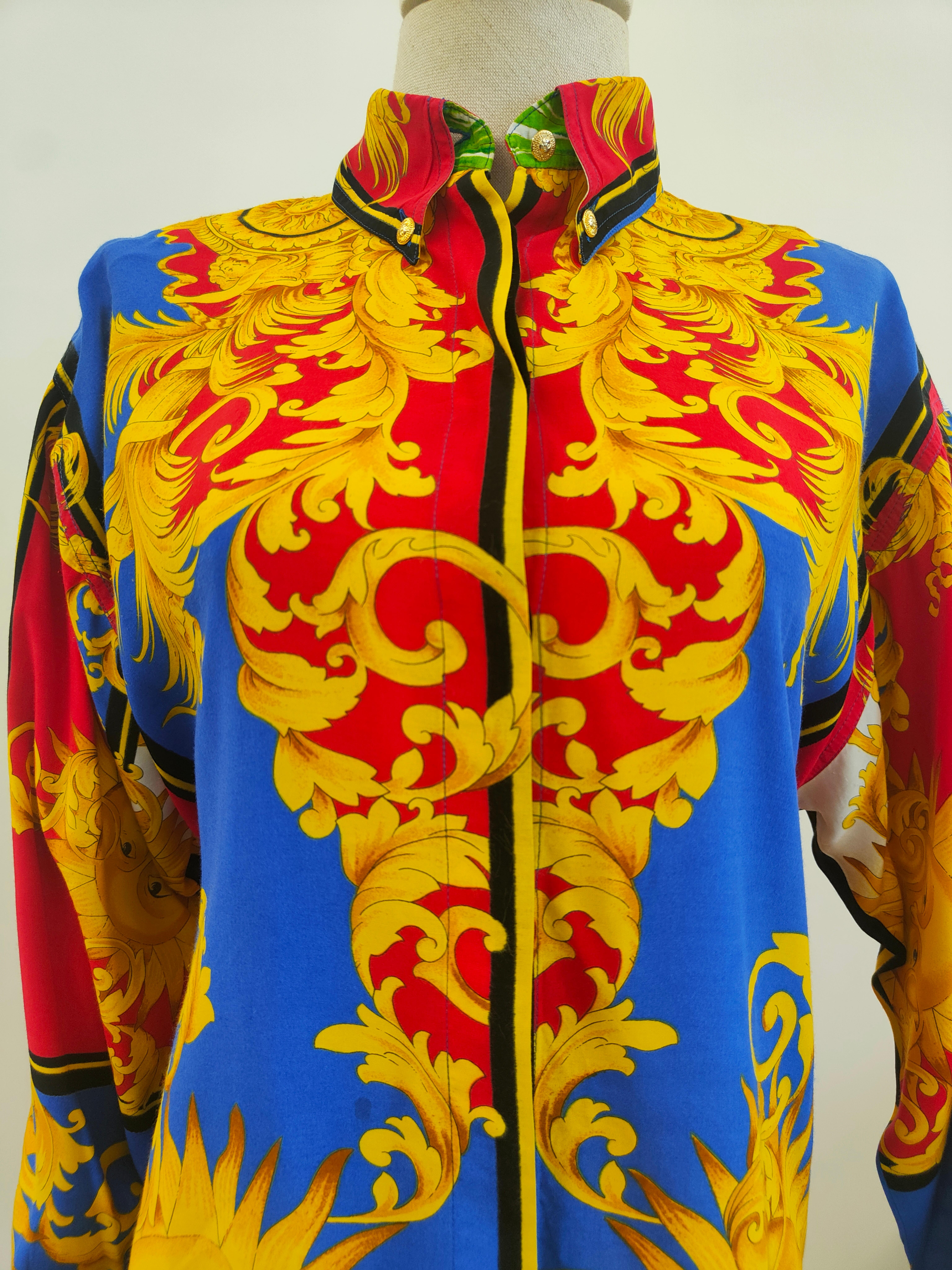 Camiseta icónica Versace Jeans Couture Miami en venta 5