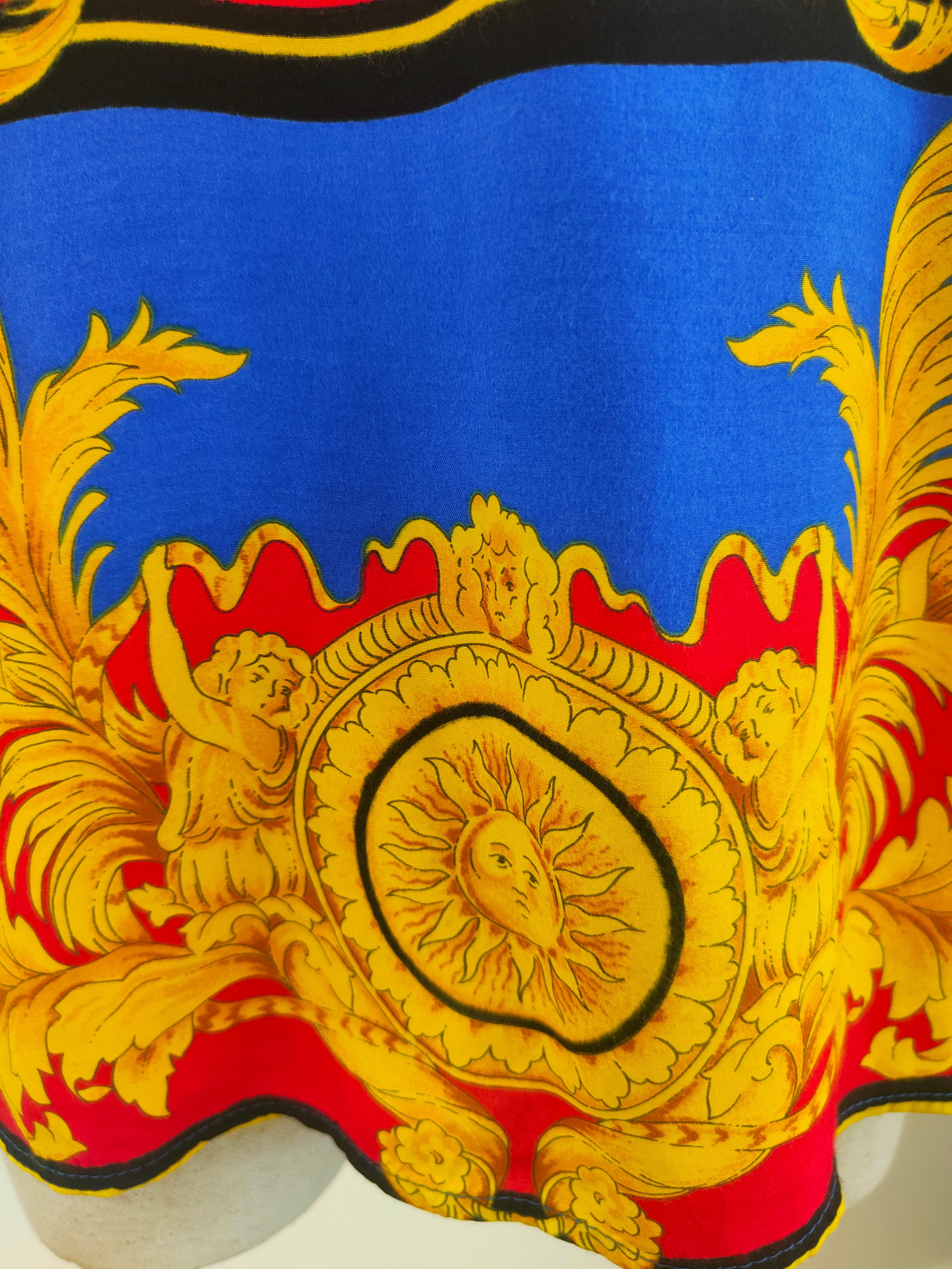 Camiseta icónica Versace Jeans Couture Miami Marrón en venta