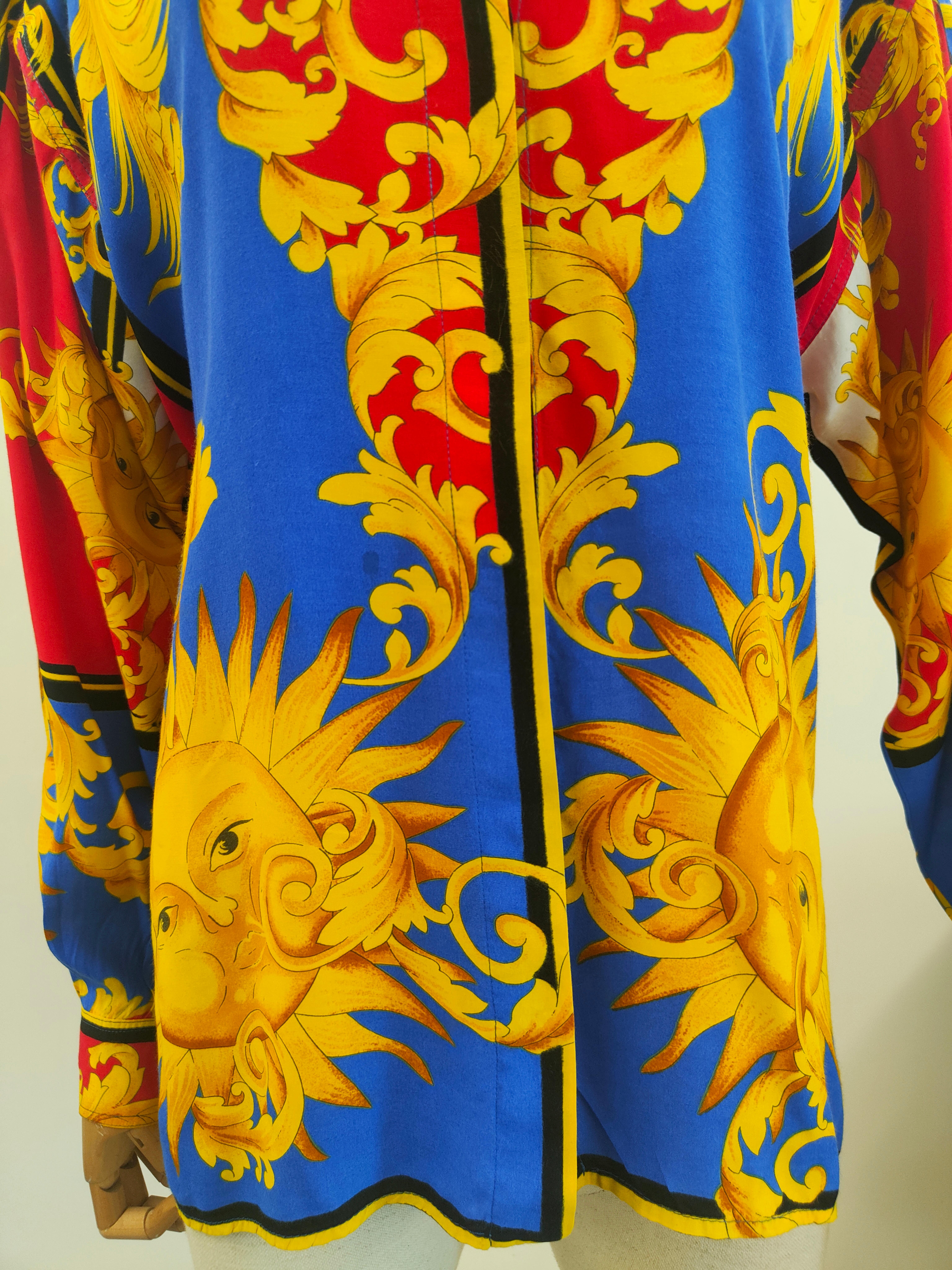 Camiseta icónica Versace Jeans Couture Miami en venta 4